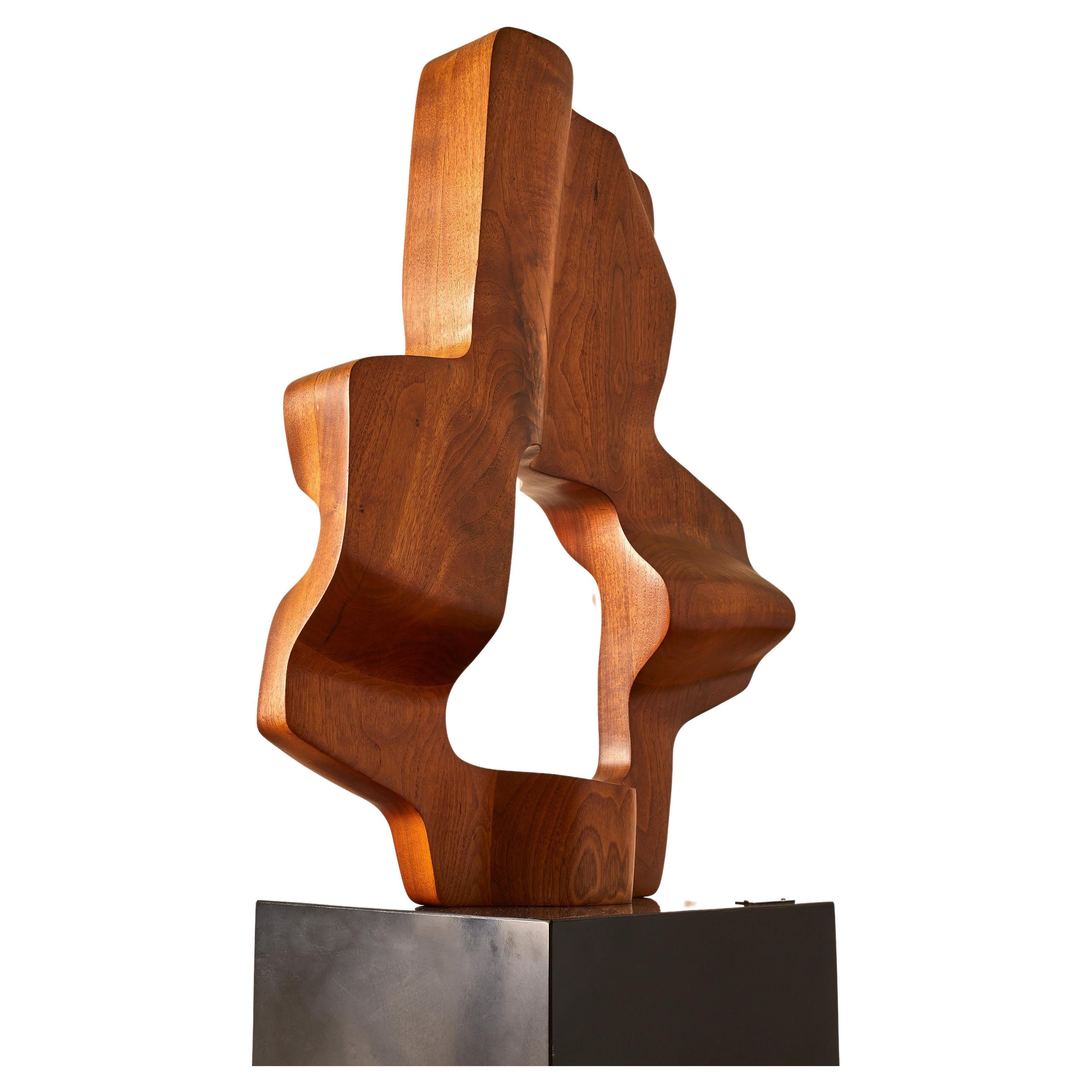 John Campbell Skulptur aus Nussbaumholz