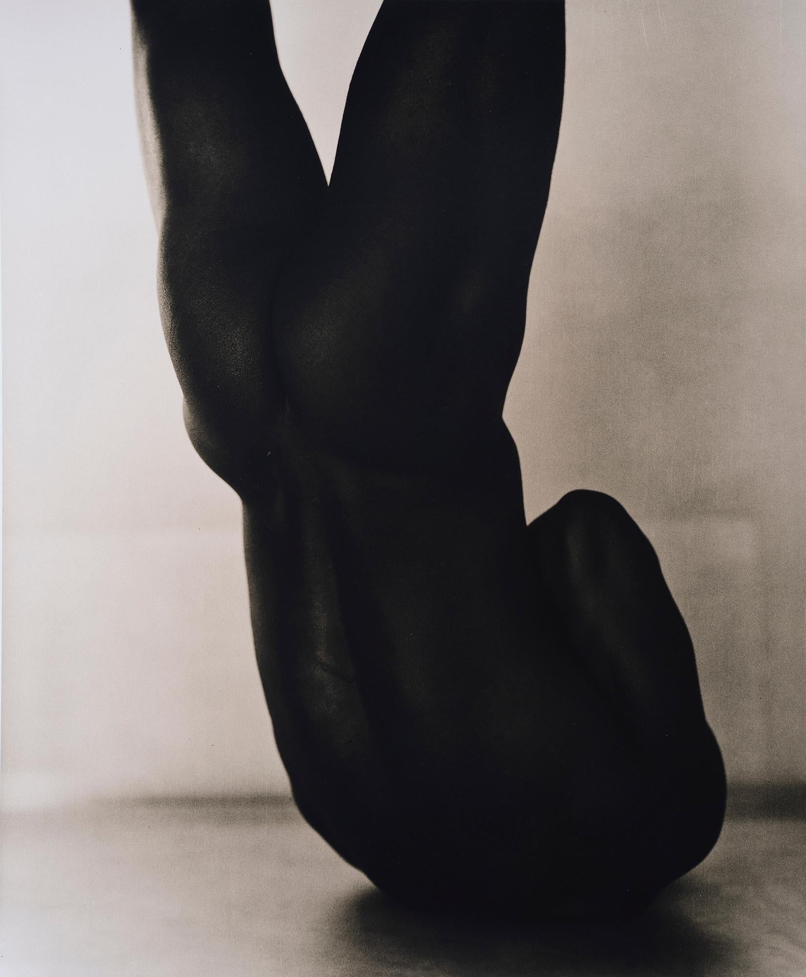John Casado Nude Photograph – Ohne Titel 20262 - Silbergelatineabzug aus Lithsilber