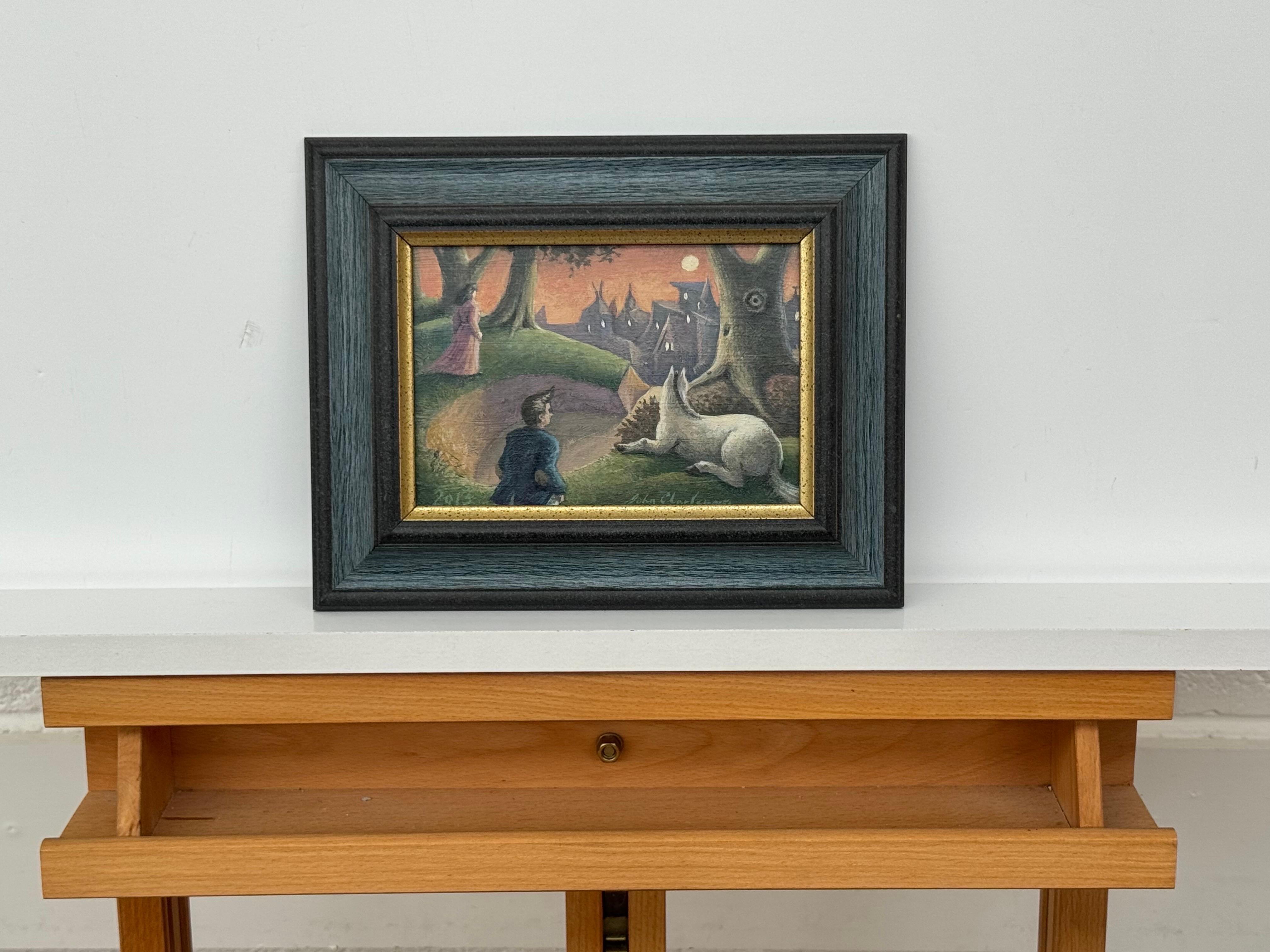 Surreale, traumhafte Dorfszene mit Figuren, Hund und mondbeschienenem Himmel - Britischer Künstler im Angebot 12
