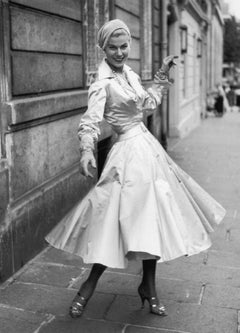Vintage "Cocktail Dress" by John Chillingworth/Picture Post/Hulton Archive