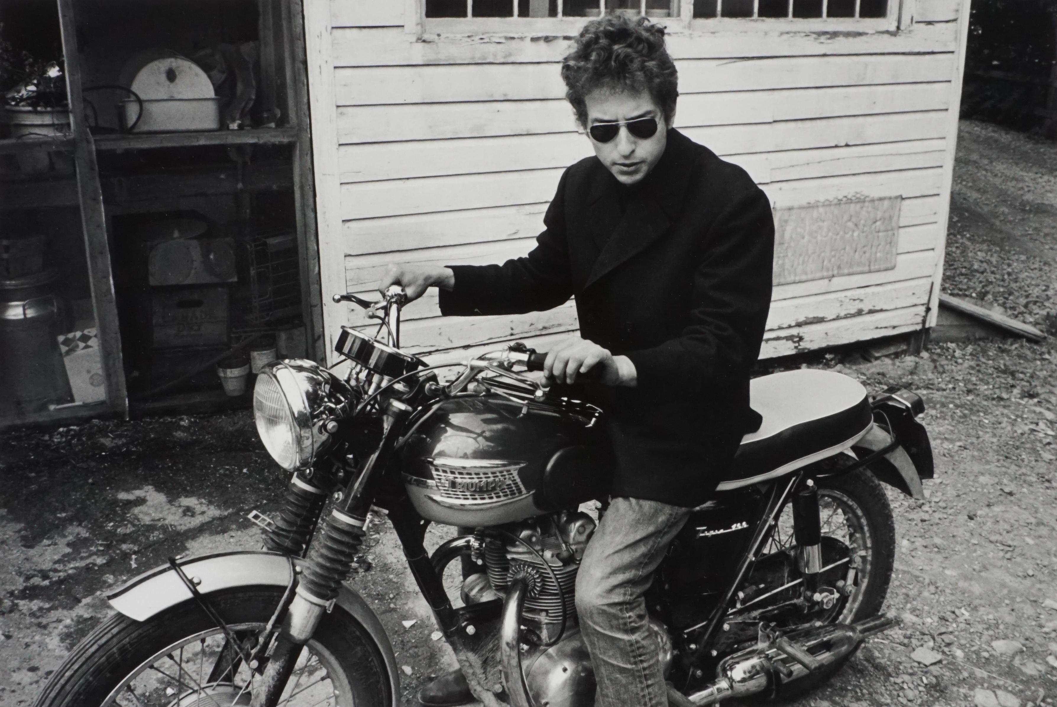 John Cohen Black and White Photograph - Bob Dylan, Woodstock, NY, 1964