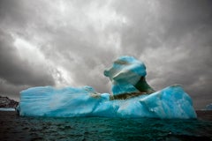 Antarctica n° 30, Iceberg, photographie en édition limitée, bleu, voyage, non encadrée