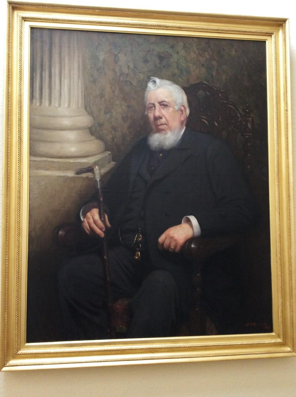 John Dalziel Kenworthy Porträt eines Gentleman . Schönes, großes und imposantes Öl auf Leinwand in einem vergoldeten Rahmen.
Der Dargestellte ist nicht identifizierbar, er hat ein aristokratisches und charaktervolles Aussehen. Sitzend, den Stock in