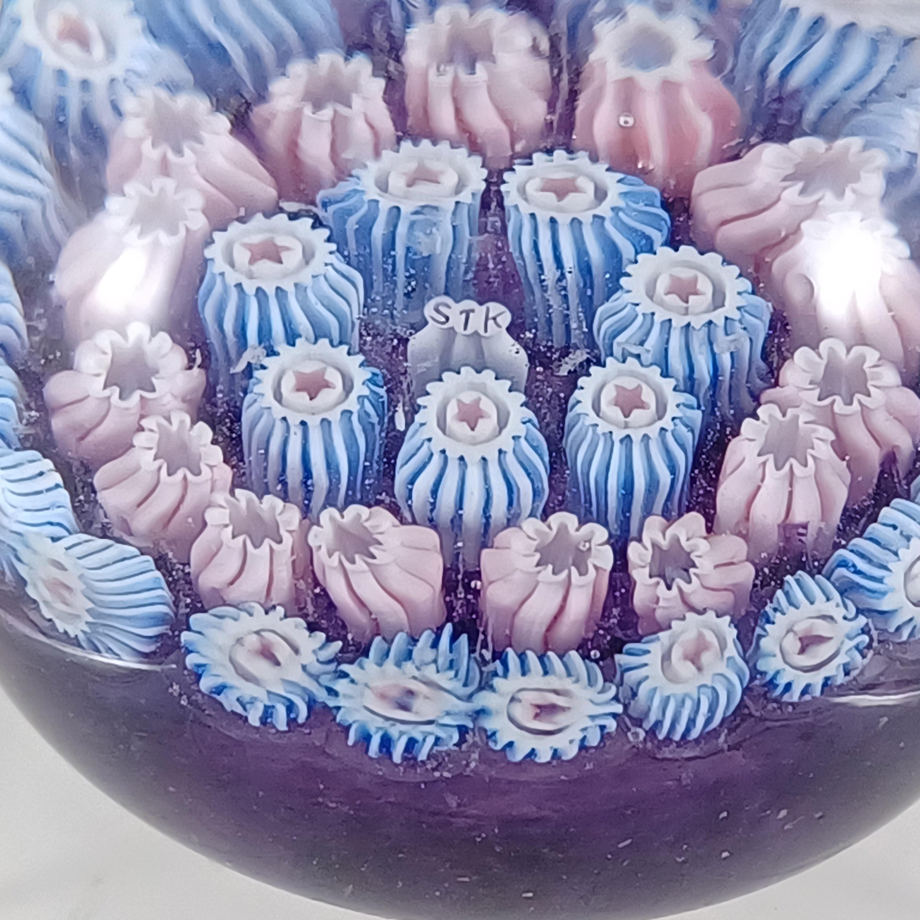 Pisapapeles millefiori de cristal morado John Deacons STK St Kilda en Bueno estado para la venta en Bolton, GB