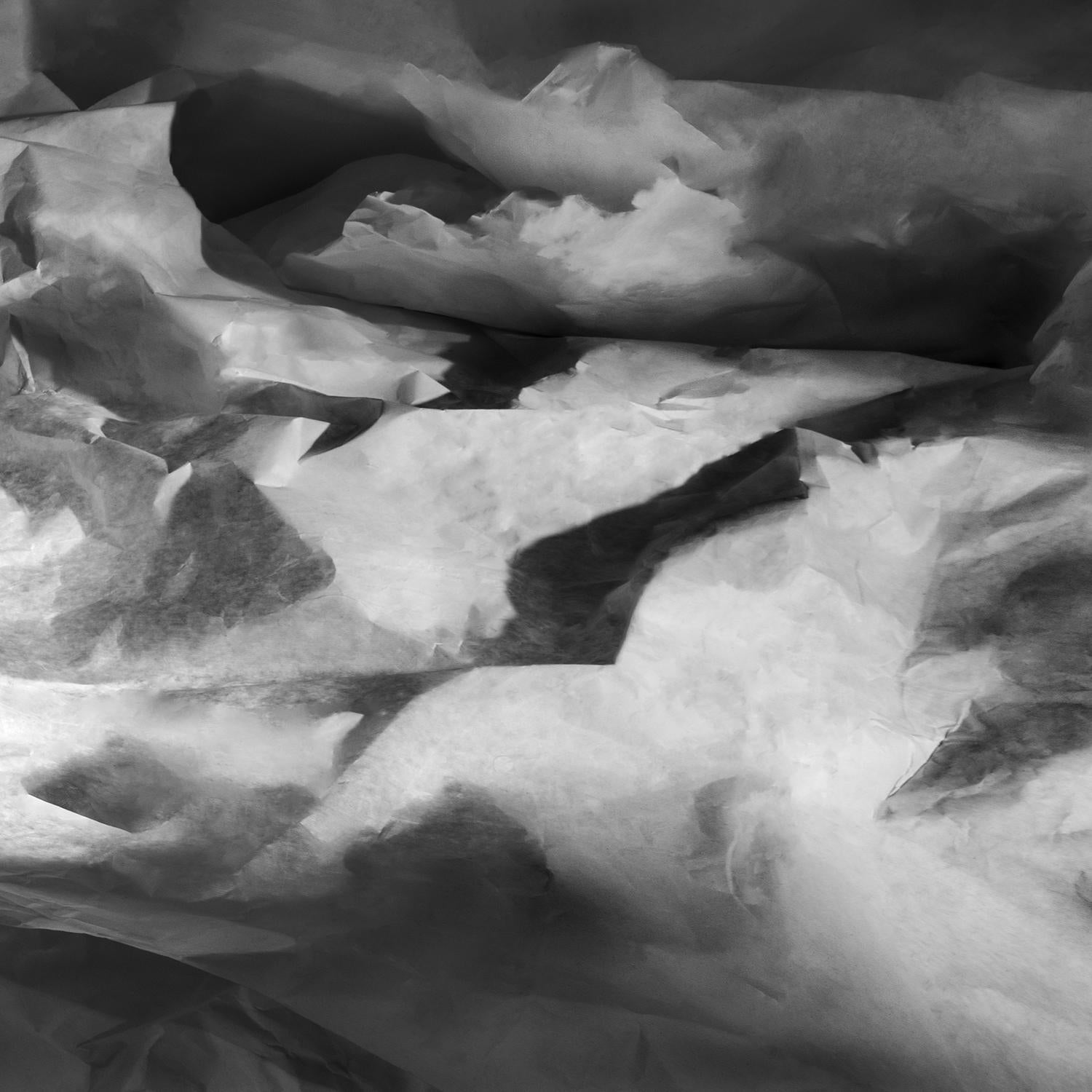 „Undercurrents (3/27/22)“ – abstrakte Fotografie – Schwarz-Weiß-Fotografie (Abstrakt), Photograph, von John Dean