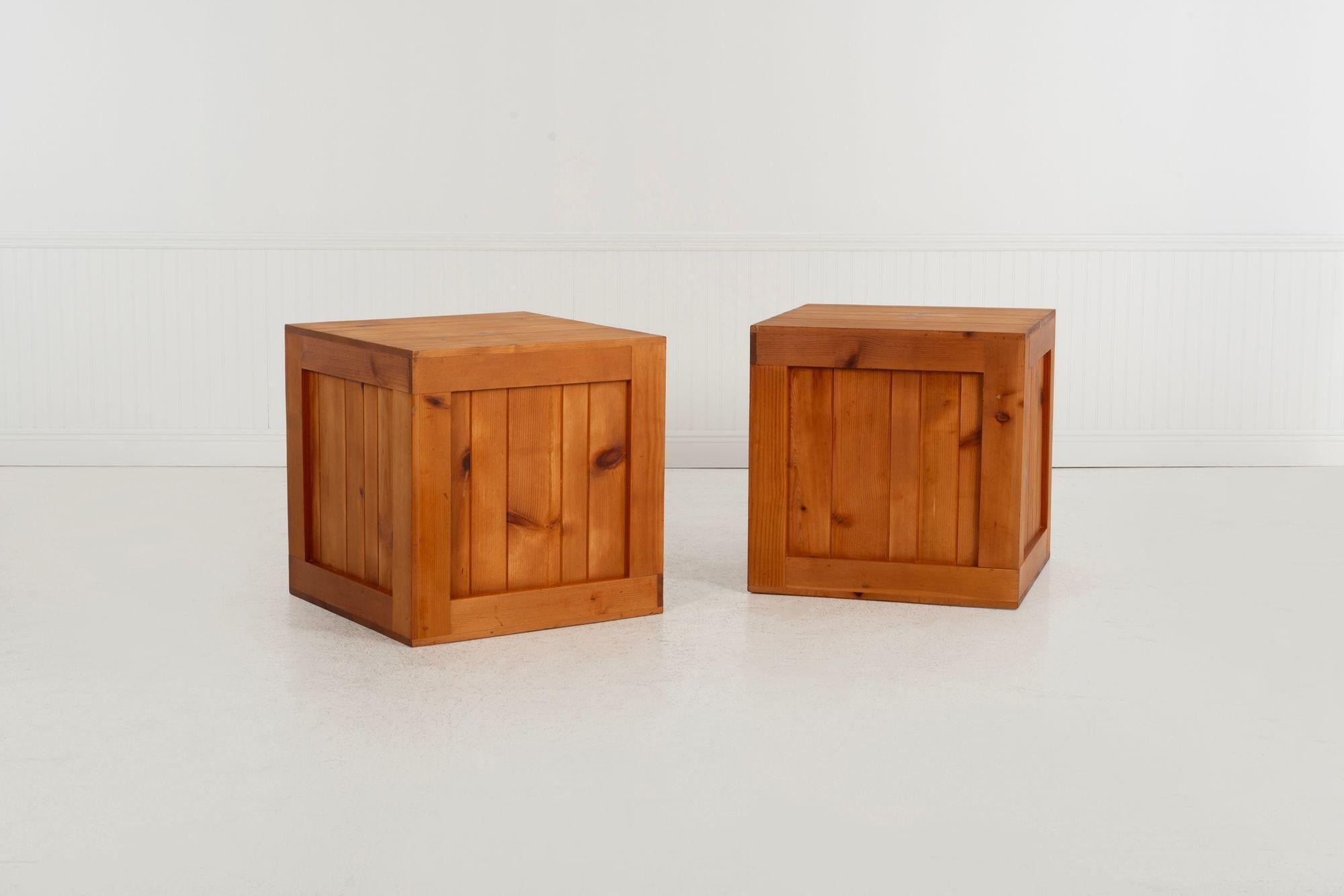 Pin Tables en caisse de John Dickinson provenant de la Firehouse, San Francisco, 1970 en vente