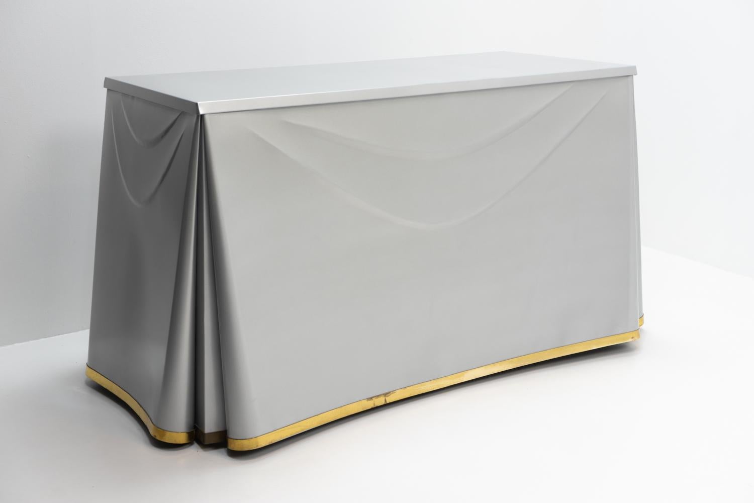 Table drapée