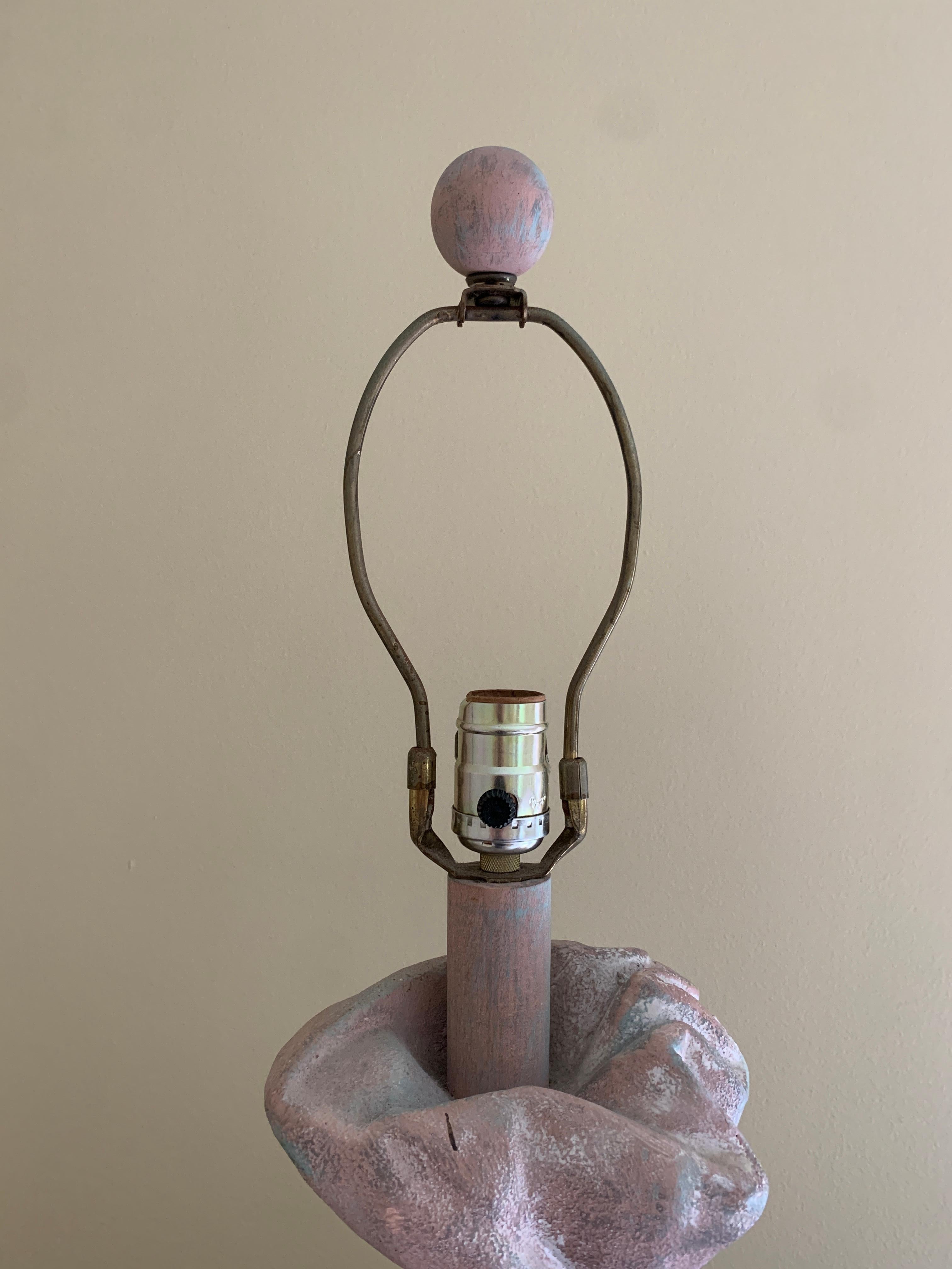 John Dickinson Style Trompe l'Oeil Knotted Draped Plaster Table Lamp In Good Condition For Sale In Elkhart, IN