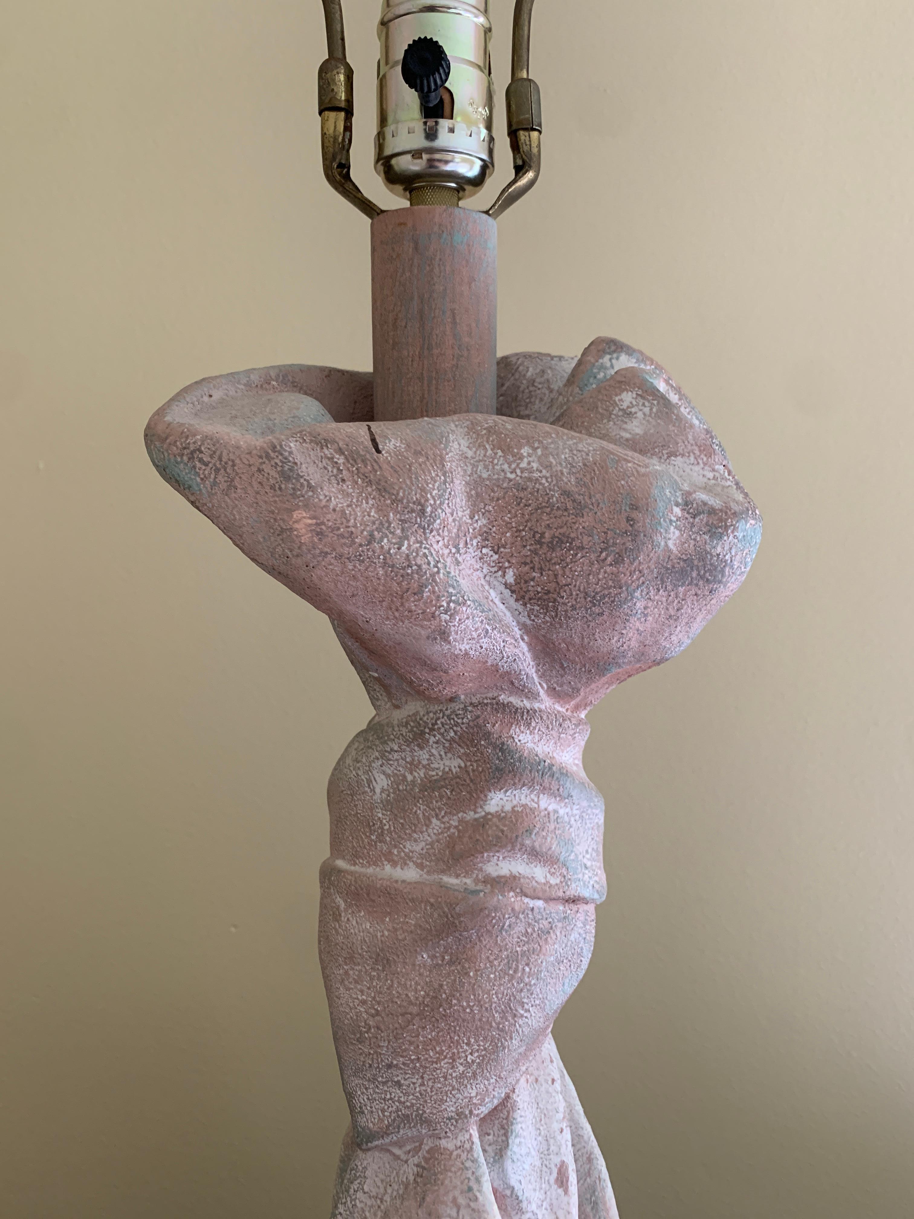 Late 20th Century John Dickinson Style Trompe l'Oeil Knotted Draped Plaster Table Lamp For Sale