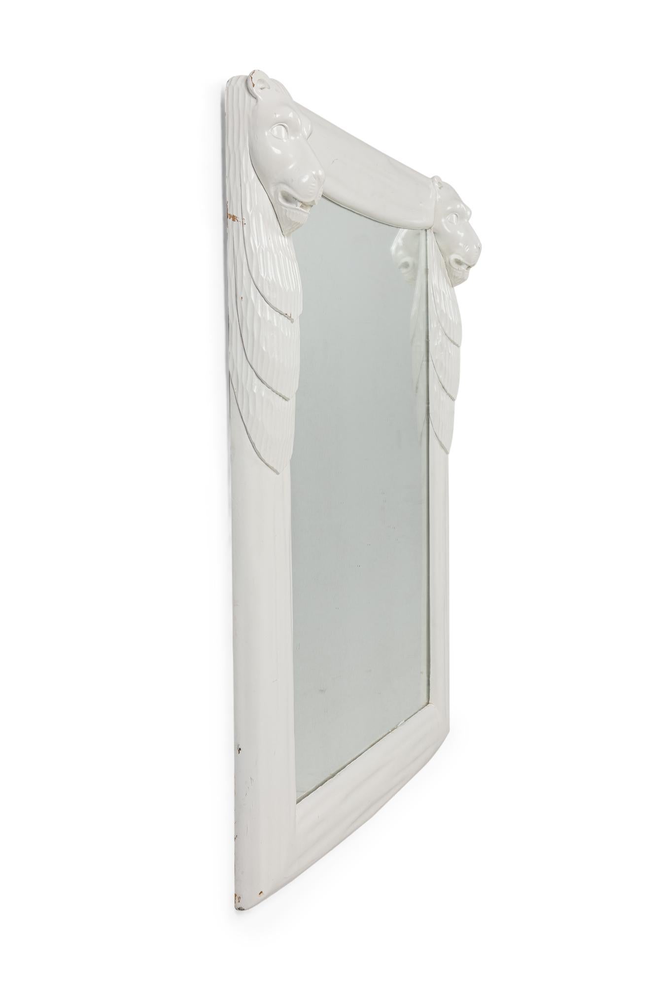 Laqué Miroir en laque blanche de style John Dickinson en vente