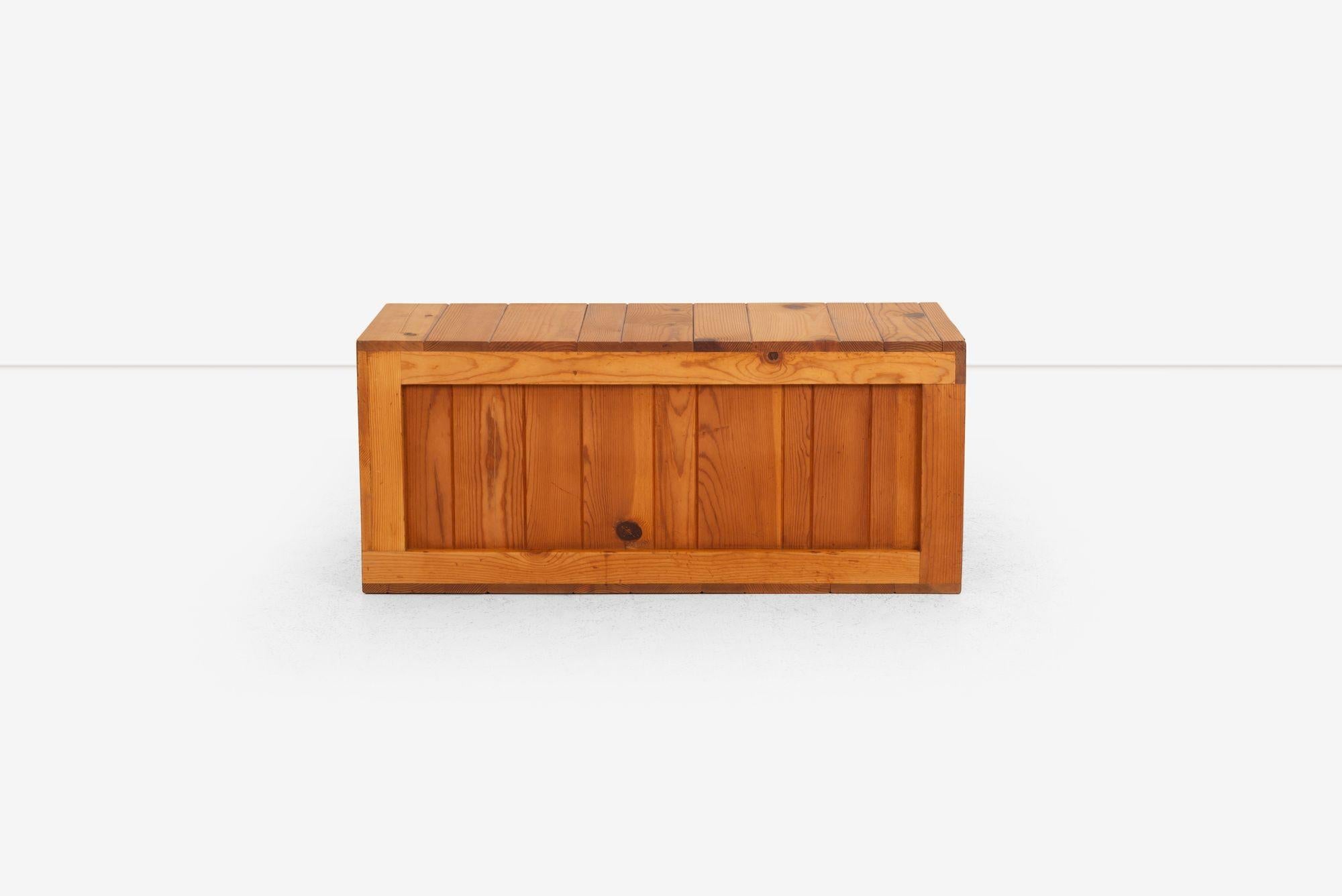 John Dickinson Unique Crate Coffee Table from the Firehouse, San Francisco 1970 (Ende des 20. Jahrhunderts) im Angebot