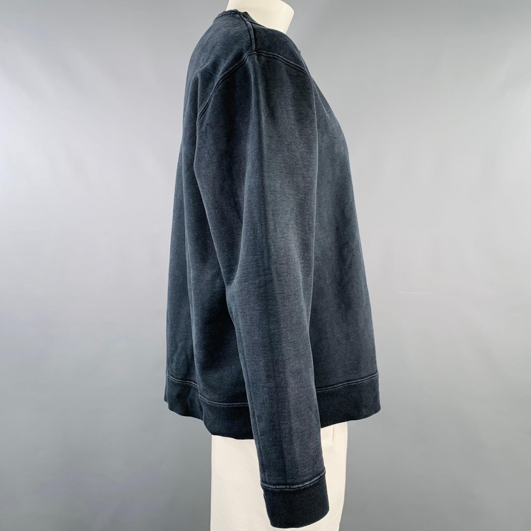 JOHN ELLIOTT FW18 sweatshirt
in a
black cotton featuring long sleeves and crew neck. Made in USA.Excellent Pre-Owned Condition. 

Marked:   4 

Measurements: 
 
Shoulder: 22 inches Chest: 48 inches Sleeve: 24.5 inches Length: 26.5 inches 
  
  
