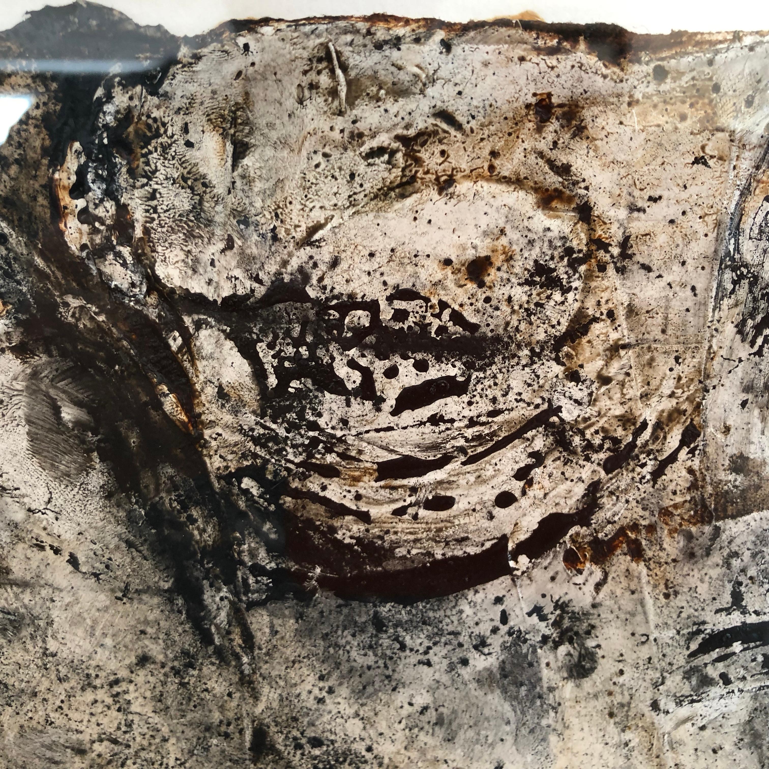 Figura in piedi: Pittura ad olio figurativa contemporanea di John Emanuels in vendita 2