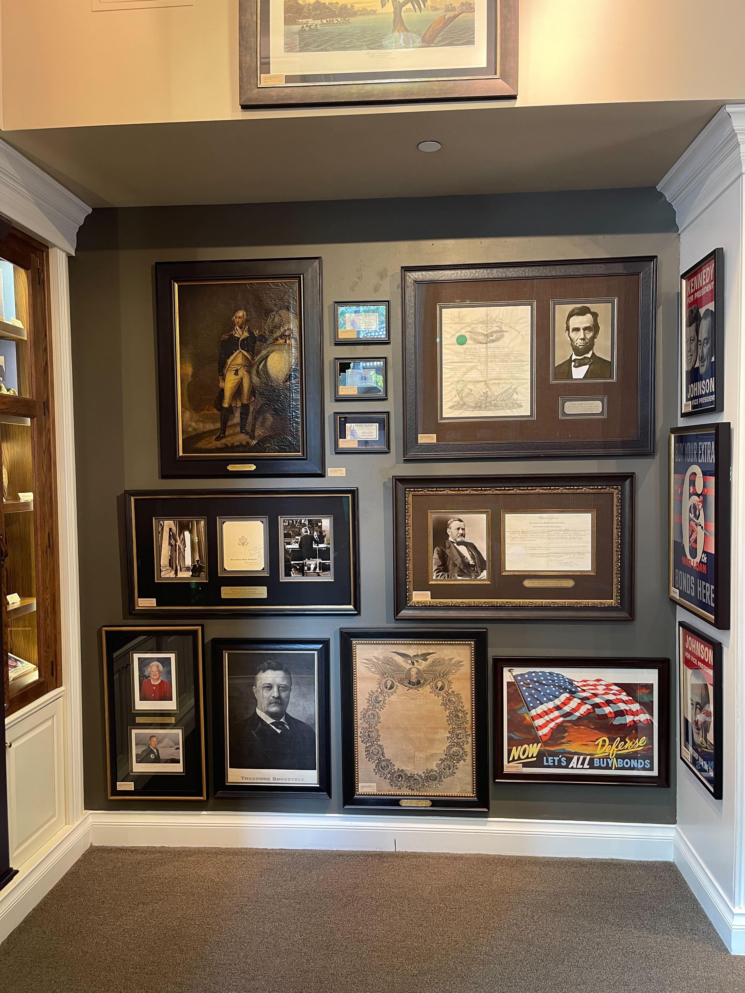 John F. Kennedy, signierte SenatsMenü-Collage im Angebot 1