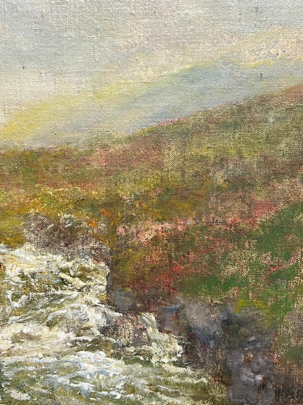 Ruscello che scorre attraverso la valle degli altipiani nebbiosi Pittura ad olio Artista rispettato - Landscape Painting Marrone di JOHN FALCONER SLATER (1857-1937)