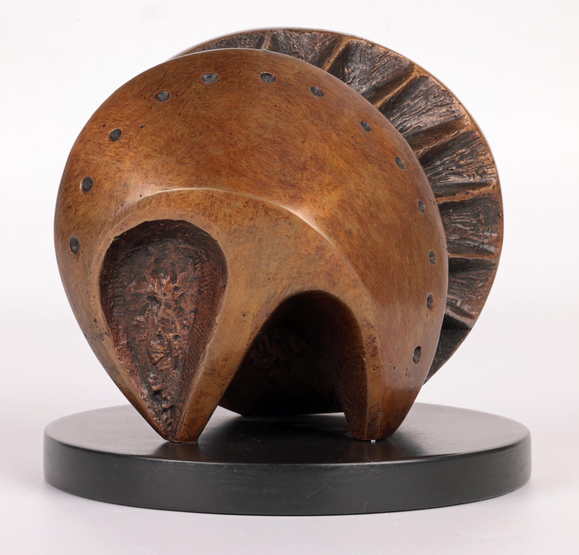Bronze Sculpture Head of Steps de John Farnham édition limitée en vente