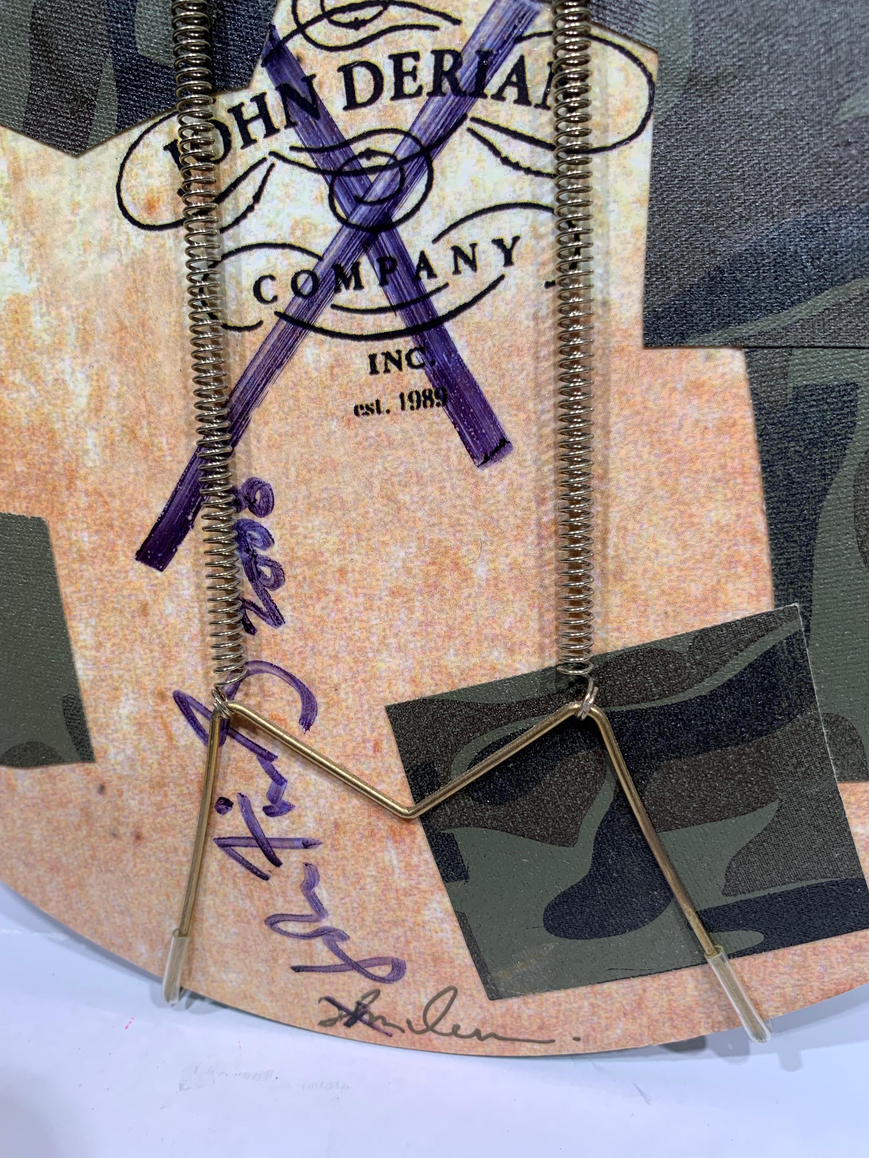 Placa de collage surrealista - Sculpture Surrealista de John Findysz