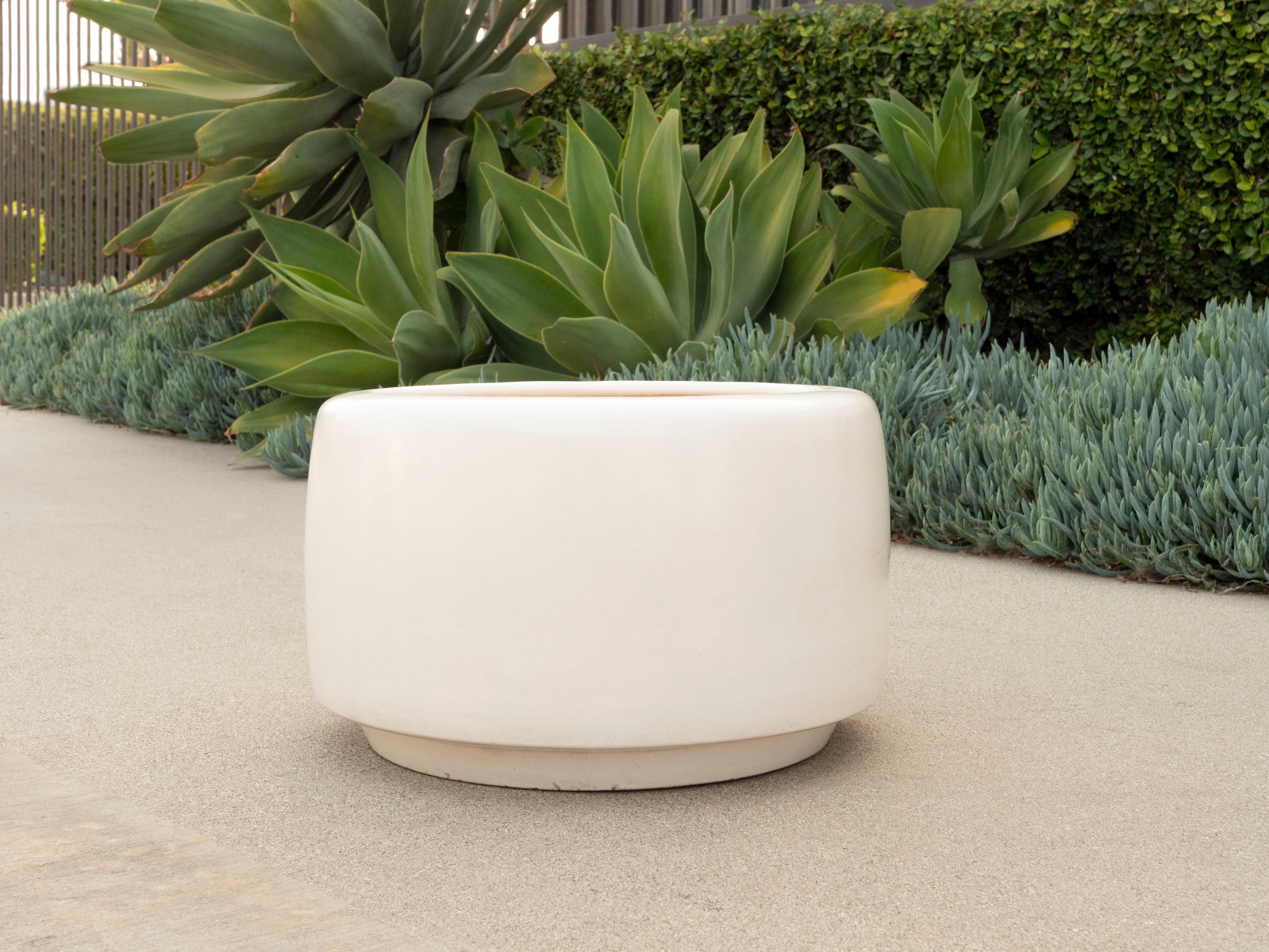 John Follis CP-17 Weiß glasiertes Tire-Pflanzgefäß für Architectural Pottery (Keramik) im Angebot