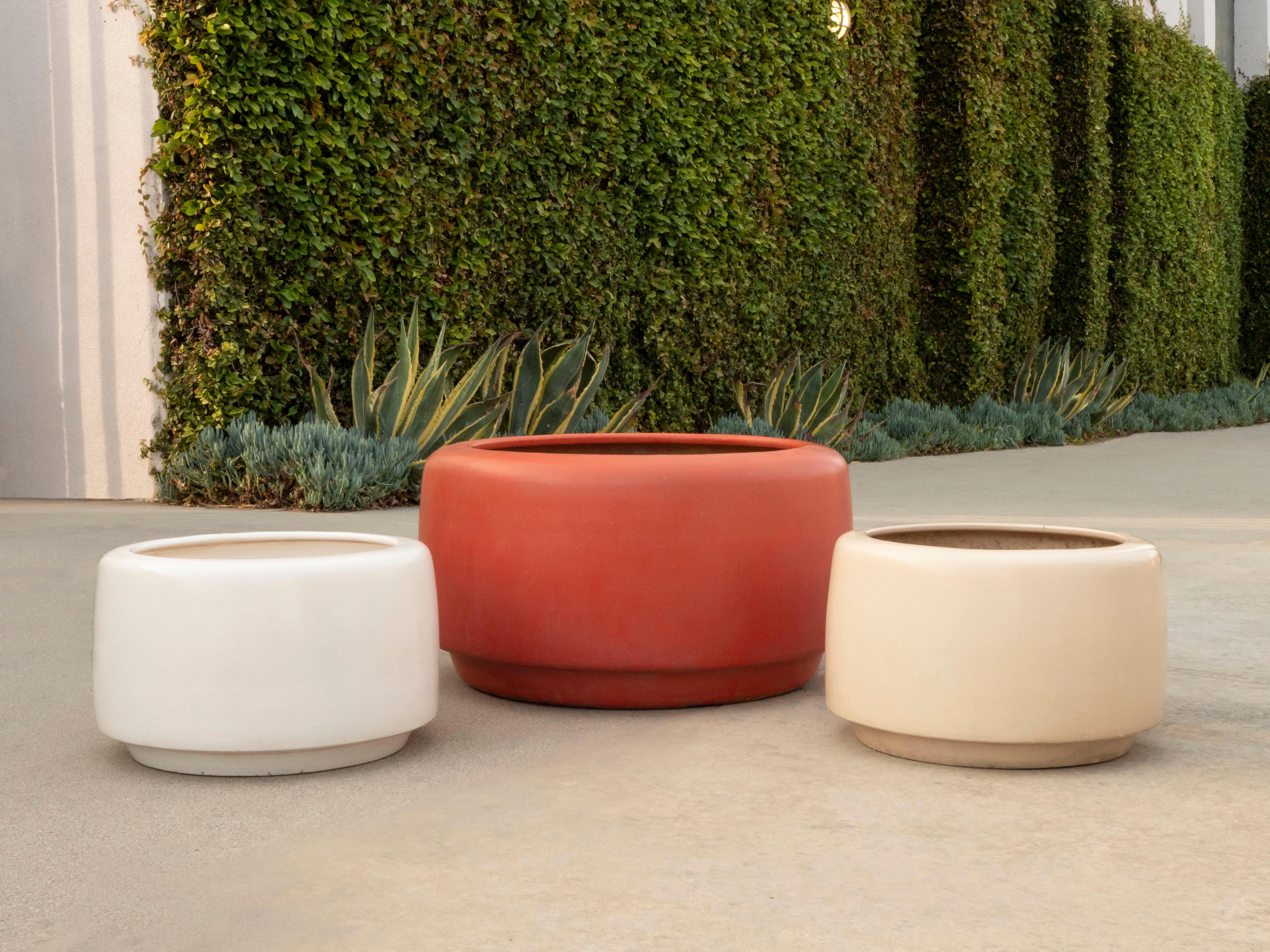 John Follis for Architectural Pottery CP-25 Tire Planter in Matte Red Glaze In Good Condition In Los Angeles, CA