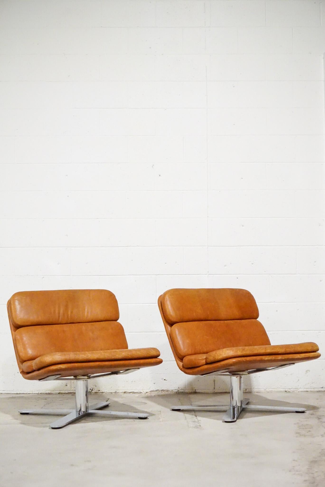 20th Century John Follis Pair of Patinated Leather Lounge Chairs, 1970s California