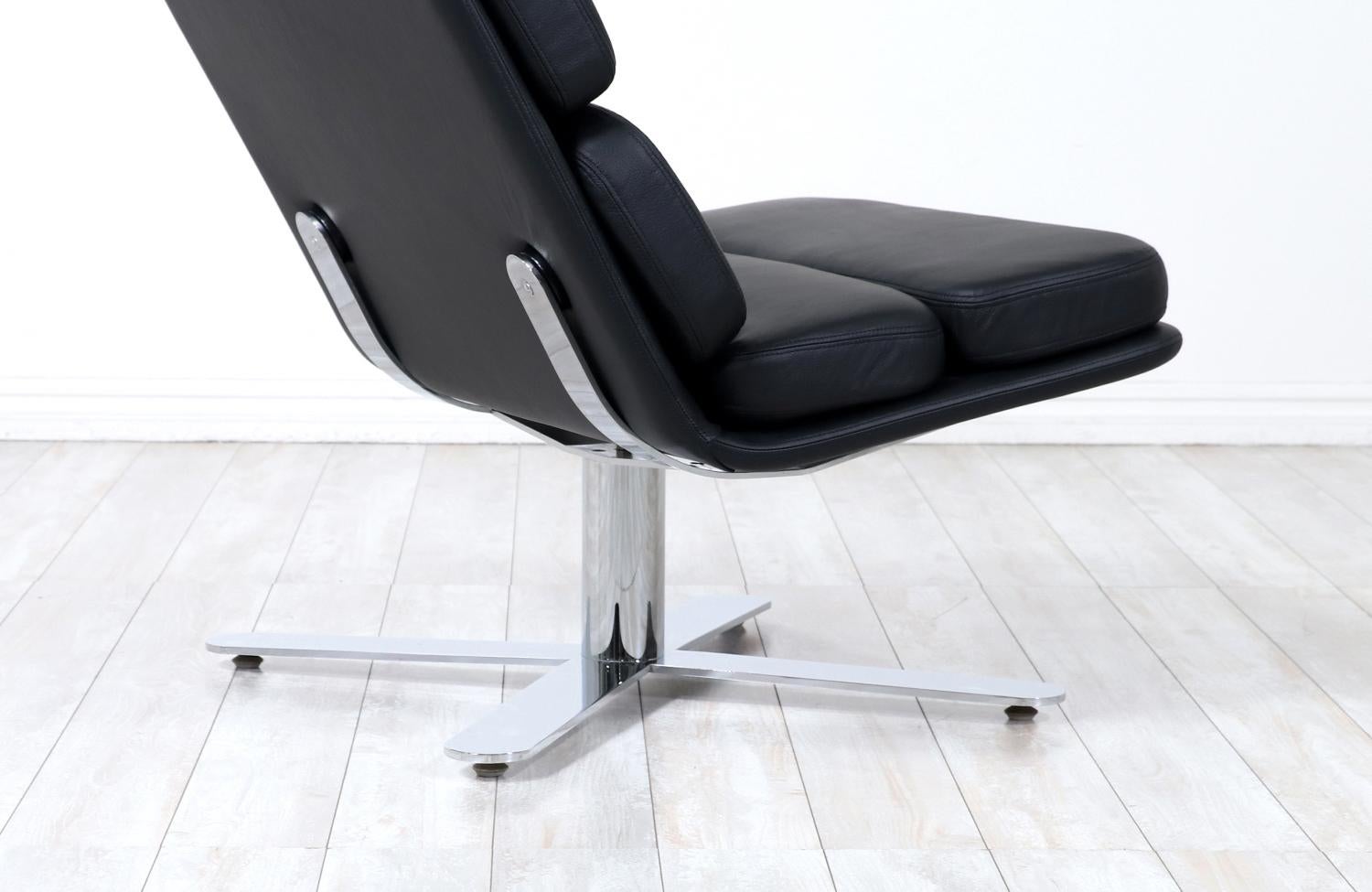 John Follis “Solo” Black Leather & Chrome Lounge Chair for Fortress In Excellent Condition For Sale In Los Angeles, CA