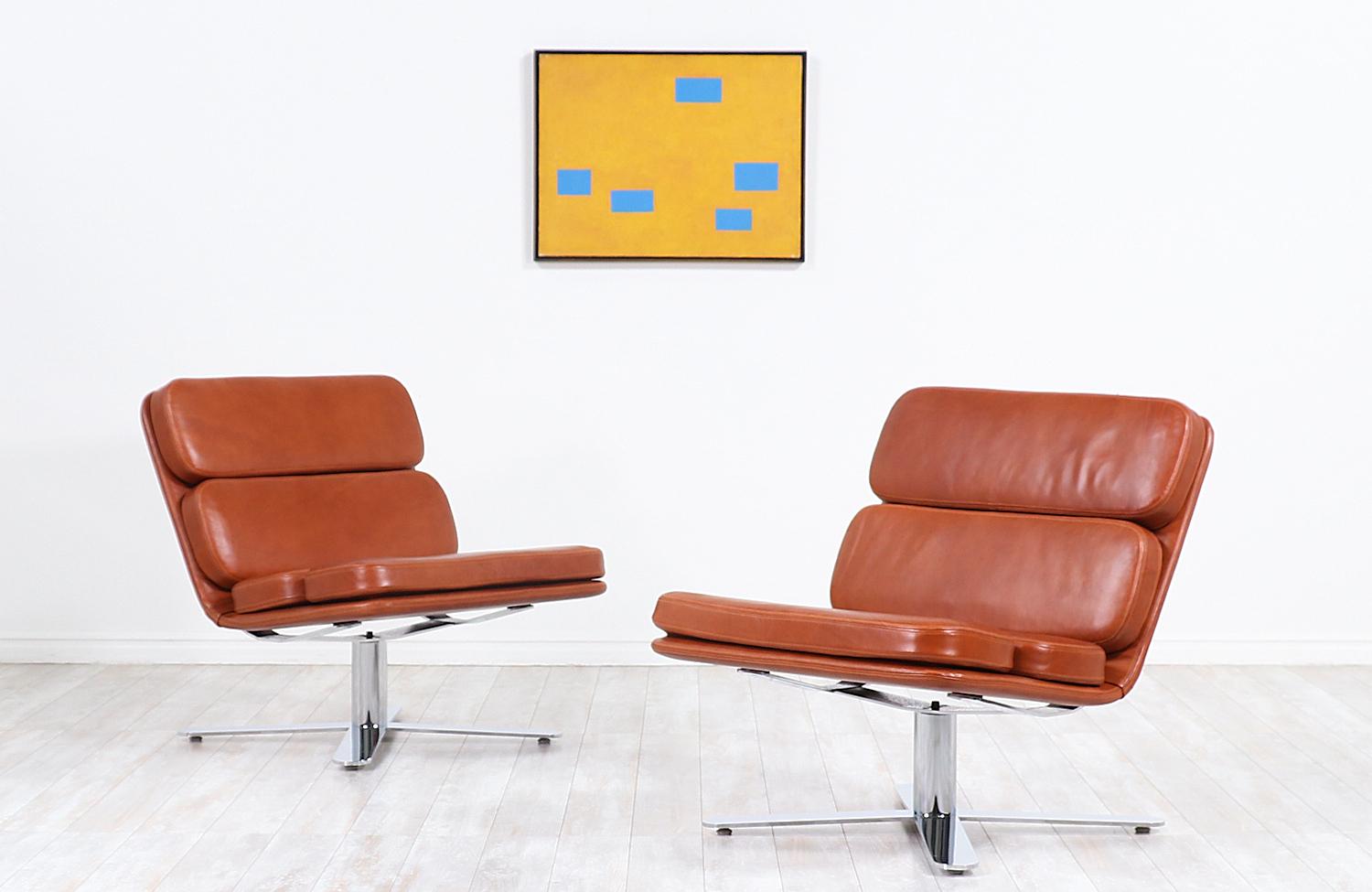 Mid-Century Modern John Follis “Solo” Cognac Leather Lounge Chairs for Fortress