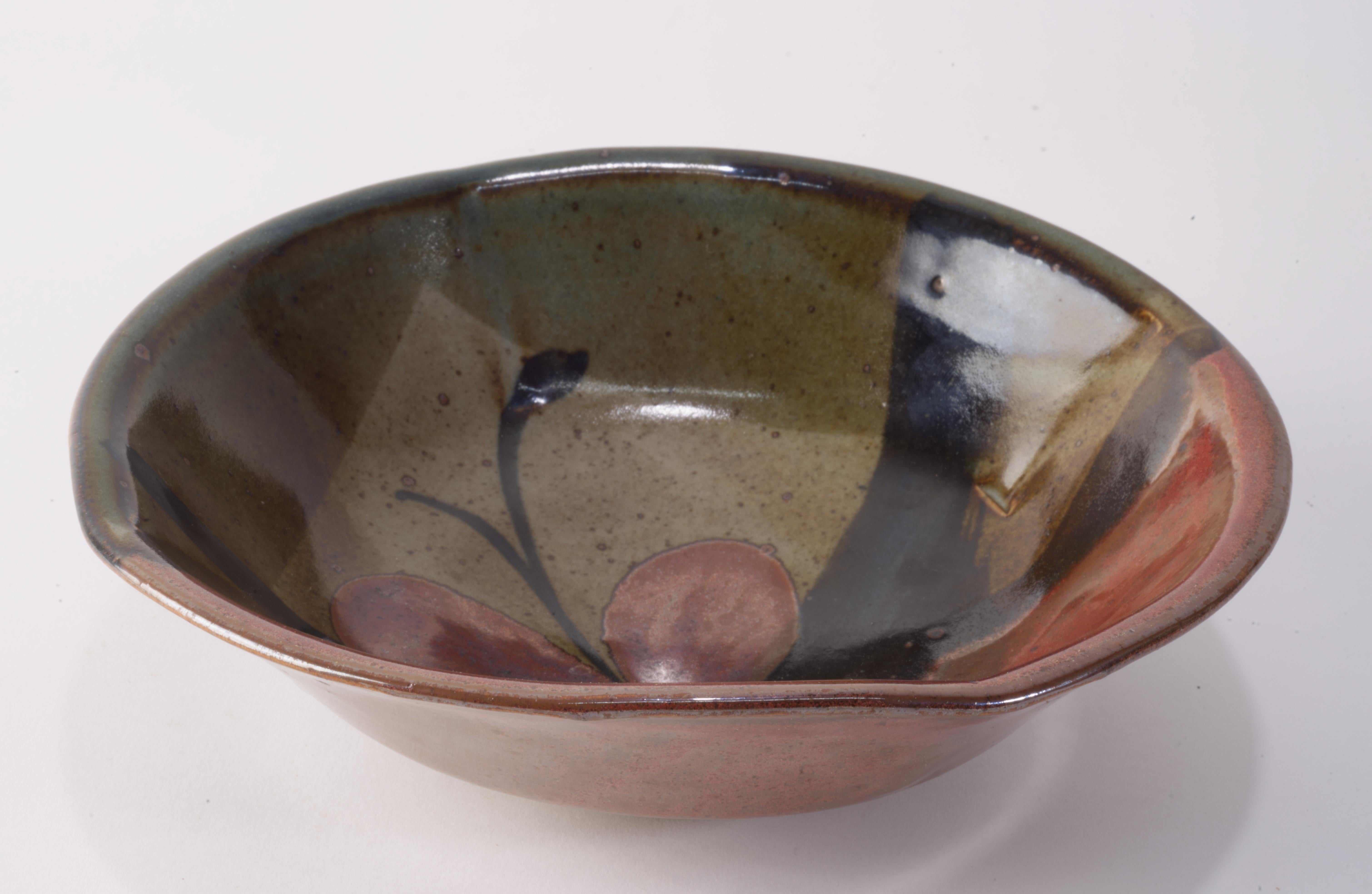 John Freimarck Calligraphy Inspired Bowl Organic Art Pottery 1970s In Good Condition For Sale In Clifton Springs, NY