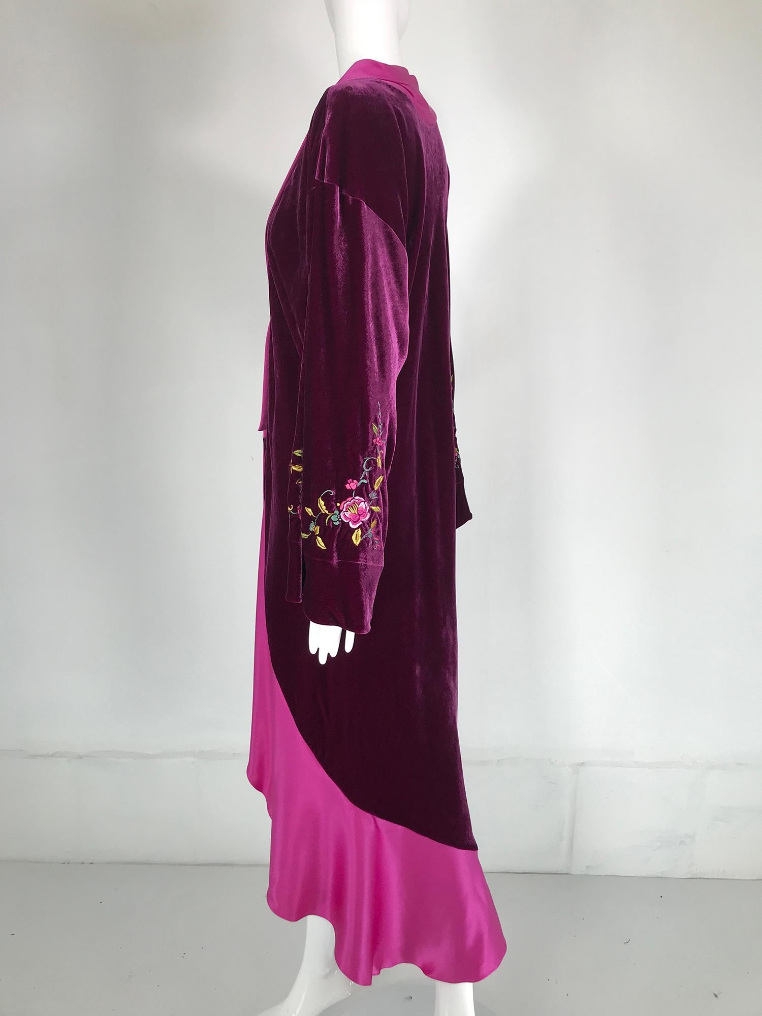 John Galliano 1920s Inspired Embroidered Velvet & Silk Evening Coat Early 2000s 6