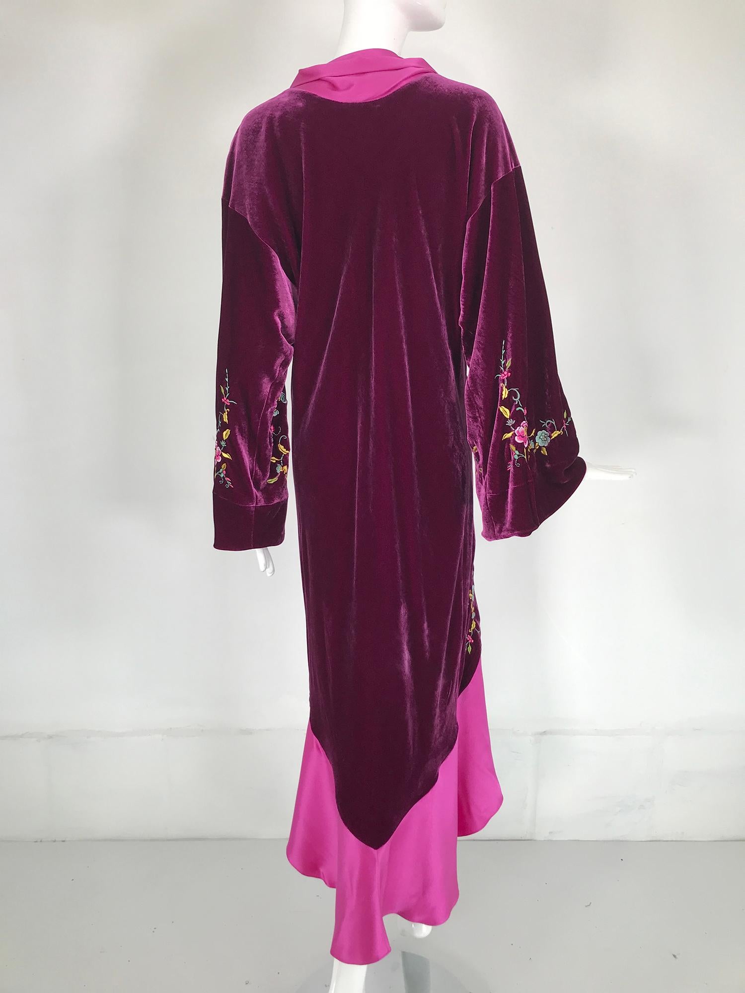 John Galliano 1920s Inspired Embroidered Velvet & Silk Evening Coat Early 2000s 3
