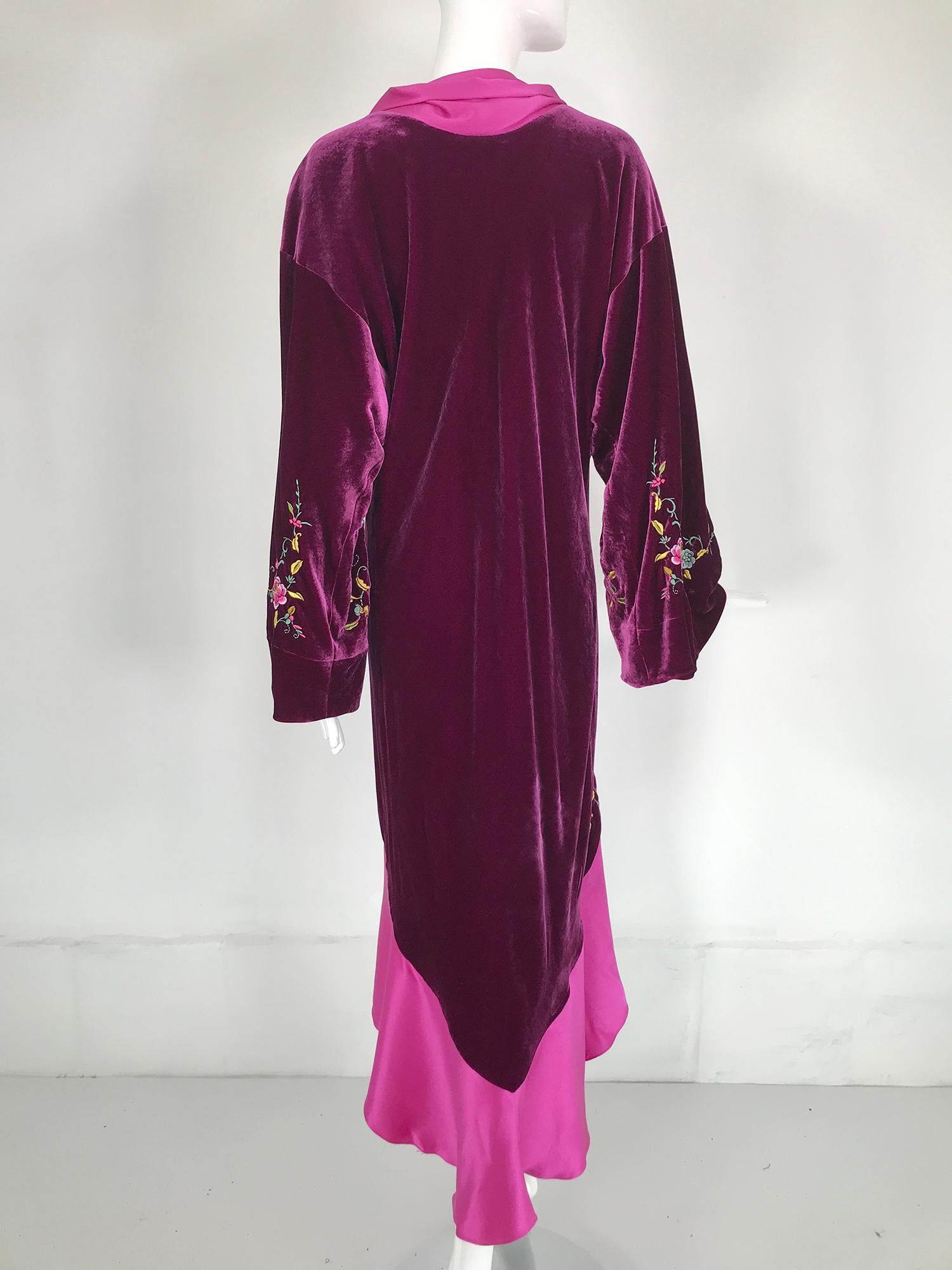 John Galliano 1920s Inspired Embroidered Velvet & Silk Evening Coat Early 2000s 4