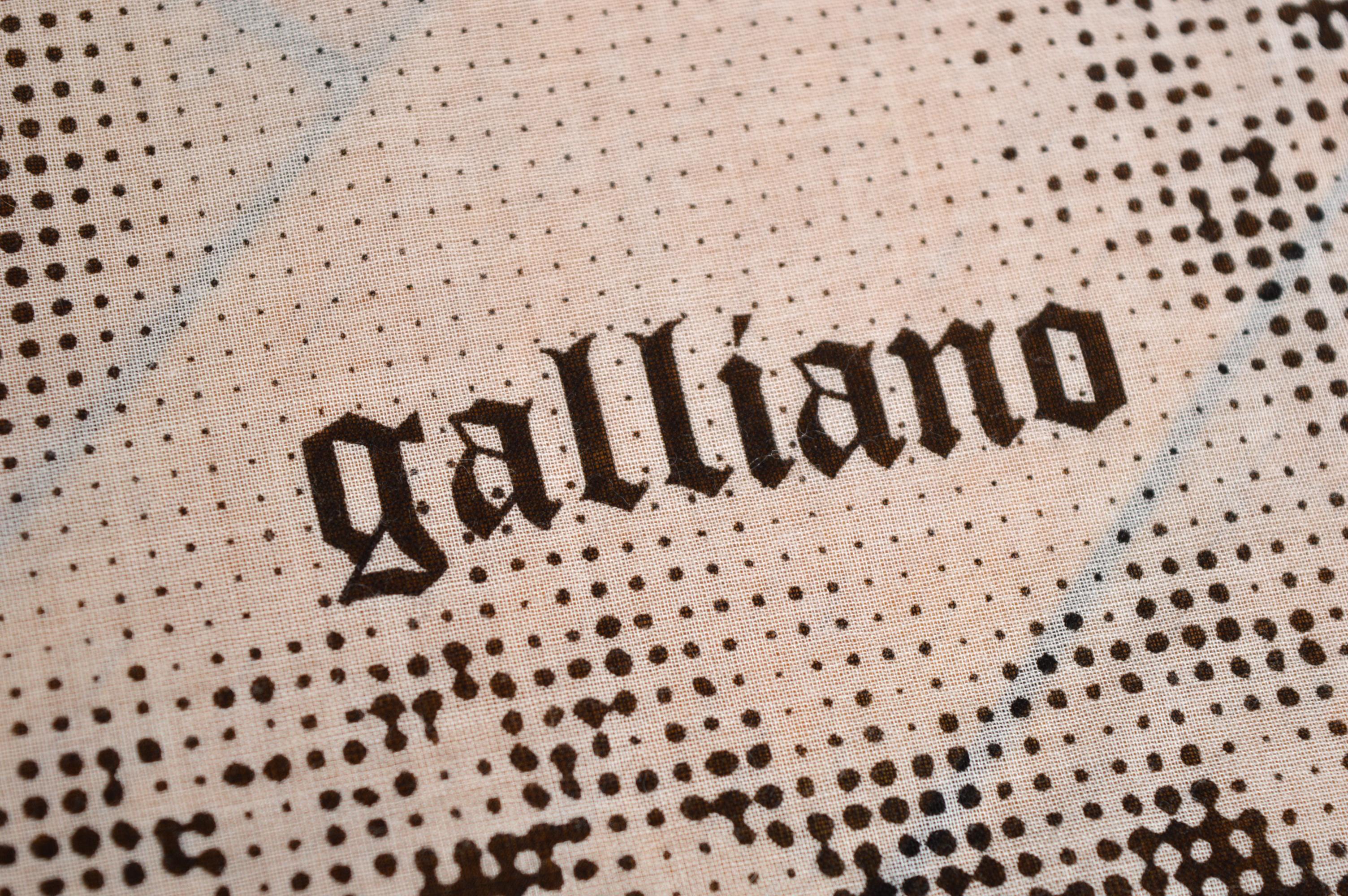 Beige John Galliano 2000's Cotton Pixelated Photograph Print Square / Sciarpa in vendita
