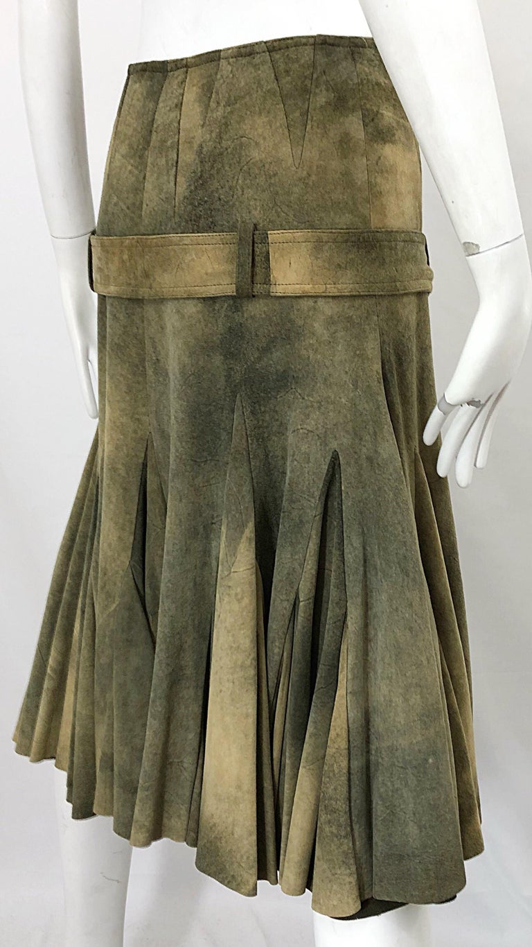 John Galliano 2000s Leather Size 4 Distressed Print Drop Waist Belted Skirt For Sale 2