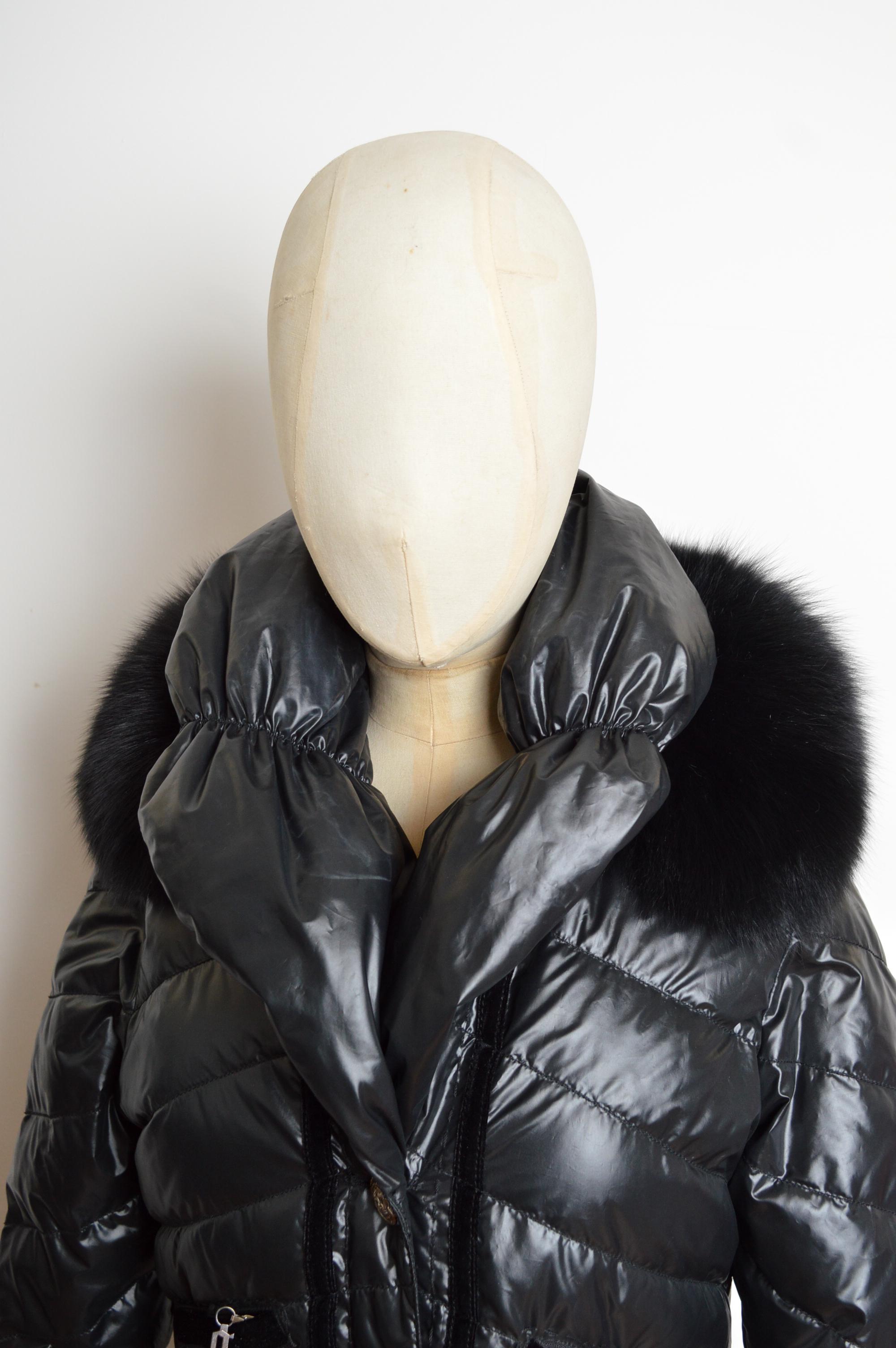 John Galliano 2000 - Cappotto lungo con polsini in pelliccia di volpe nera - Piumino d'oca In condizioni ottime in vendita a Sheffield, GB