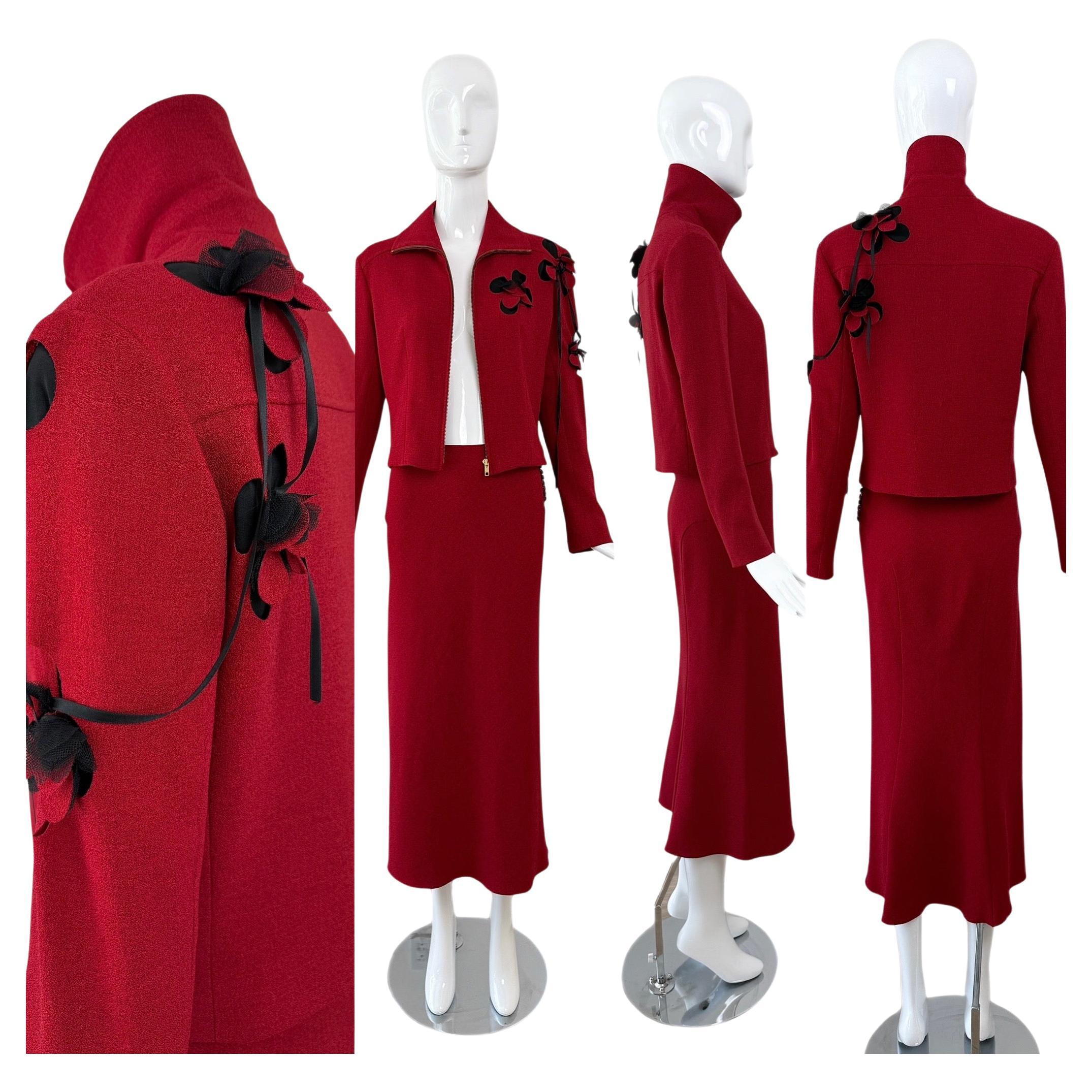 Early 2000s Suits, Outfits and Ensembles - 678 For Sale at 1stDibs