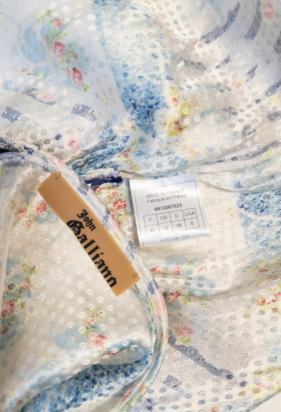 John Galliano 2004 Vestido de verano midi de satén con estampado floral Sz FR40 en venta 2