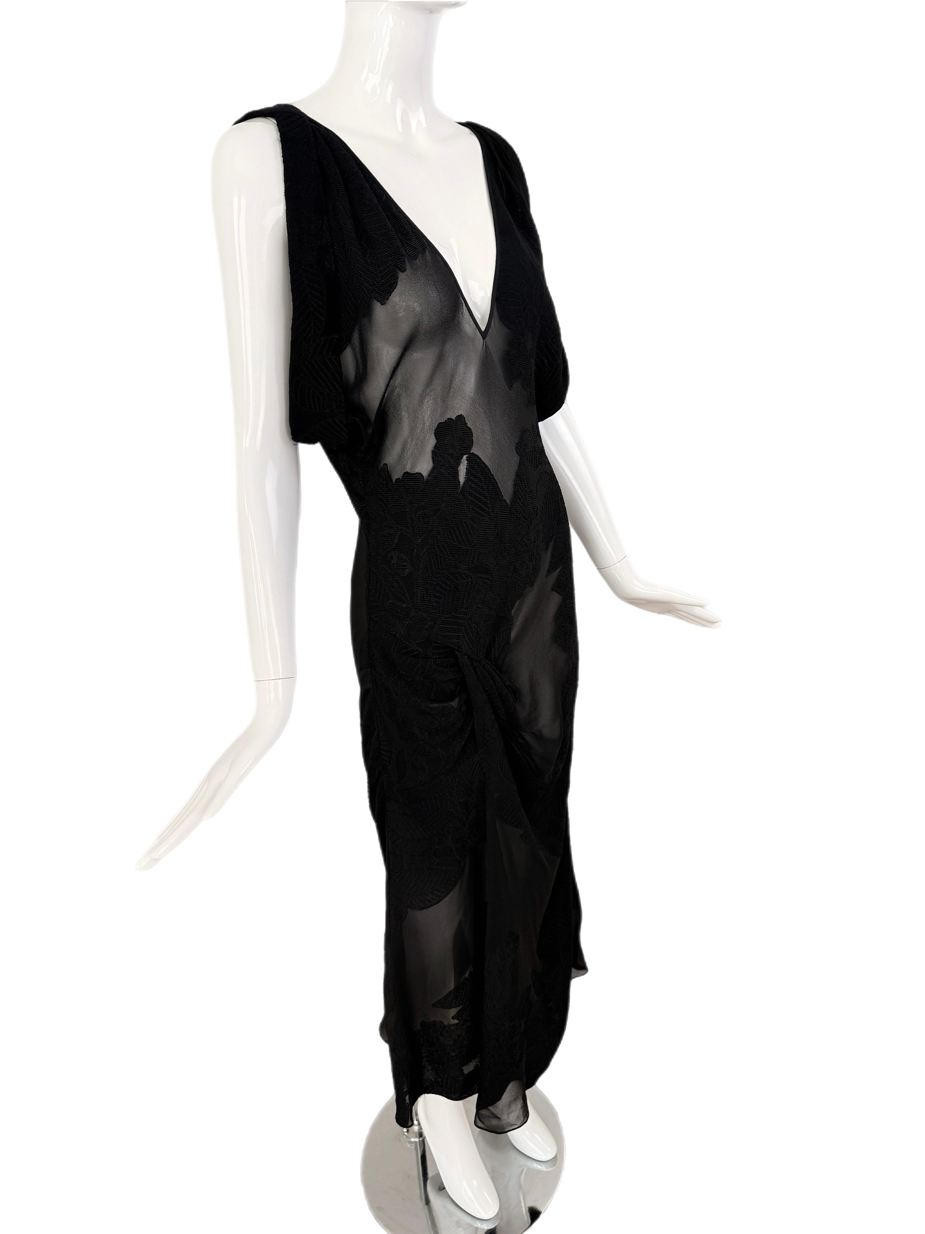 John Galliano
Show Collection / Runway
AW17
Jet black floral with a sheer silk background
Front and back Deep V
Kimono type sleeveless
Side zipper
Silk slip if you want an opaque look
Great Condition, minor feeling of wear
F40
Measurements in inches