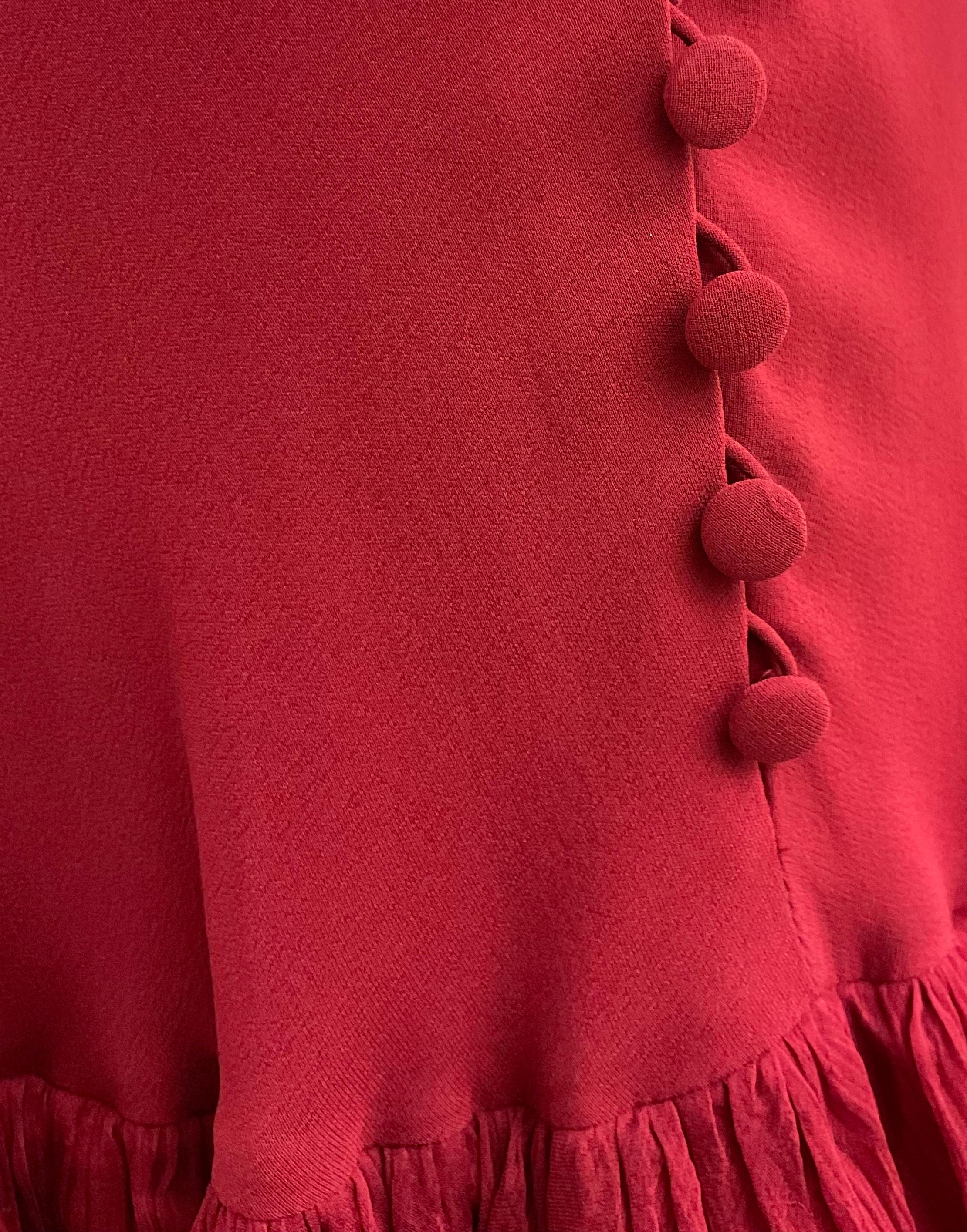 JOHN GALLIANO Romantisches rotes asymmetrisches 'London Courte' Kleid FW 2007 im Angebot 4