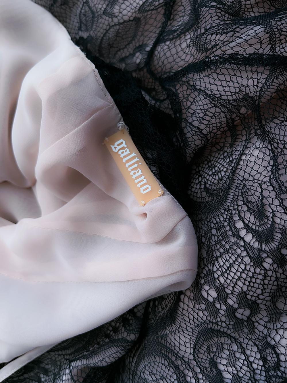 John Galliano Archival Beautiful Lace Dress Powder Blush Black In Excellent Condition For Sale In Berlin, BE