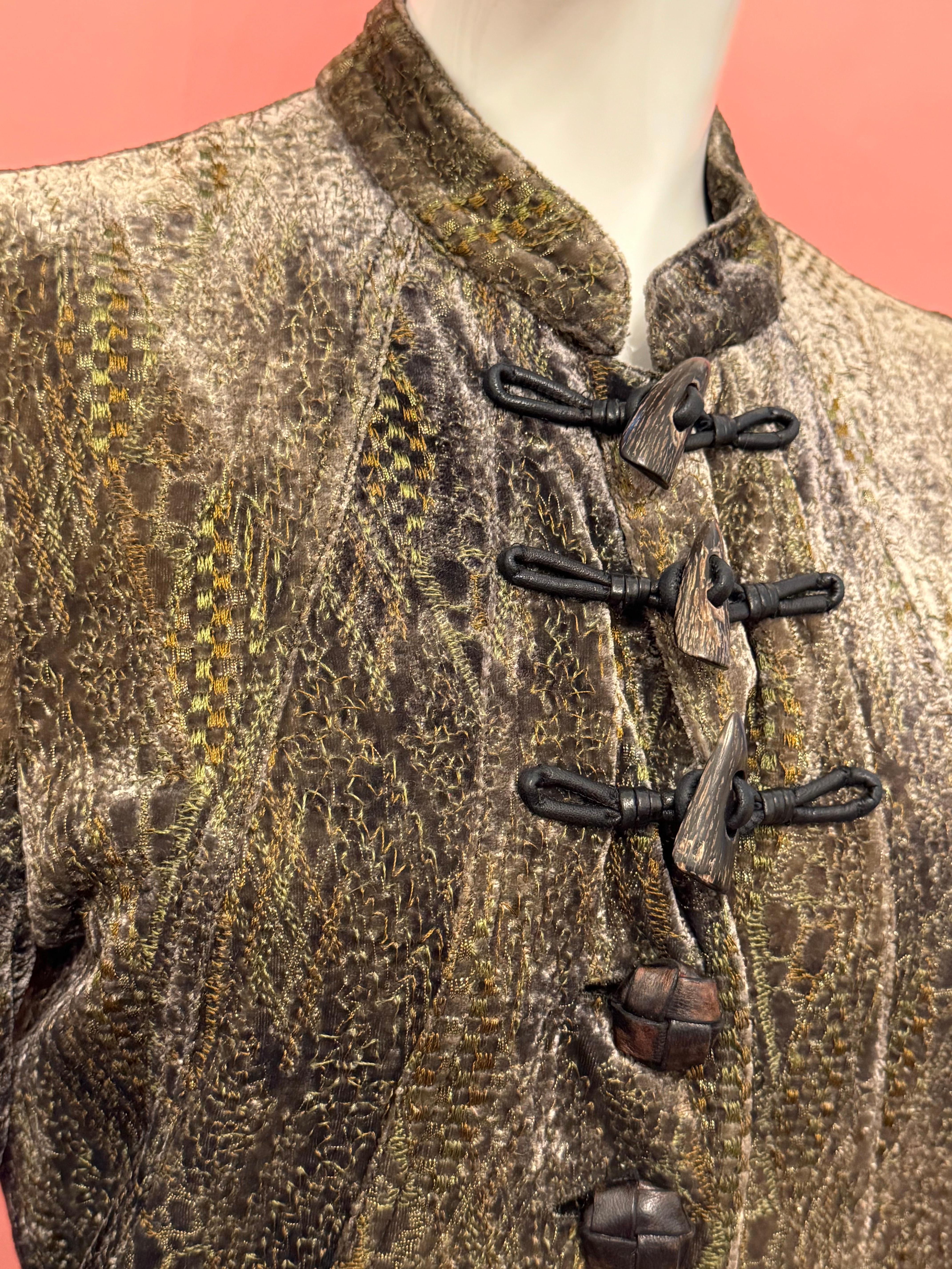 da uomo o donna Giacca con ricamo in velluto d'archivio di John Galliano in vendita