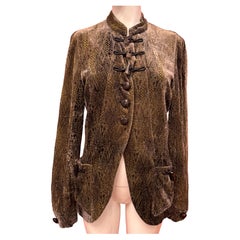 Giacca con ricamo in velluto d'archivio di John Galliano