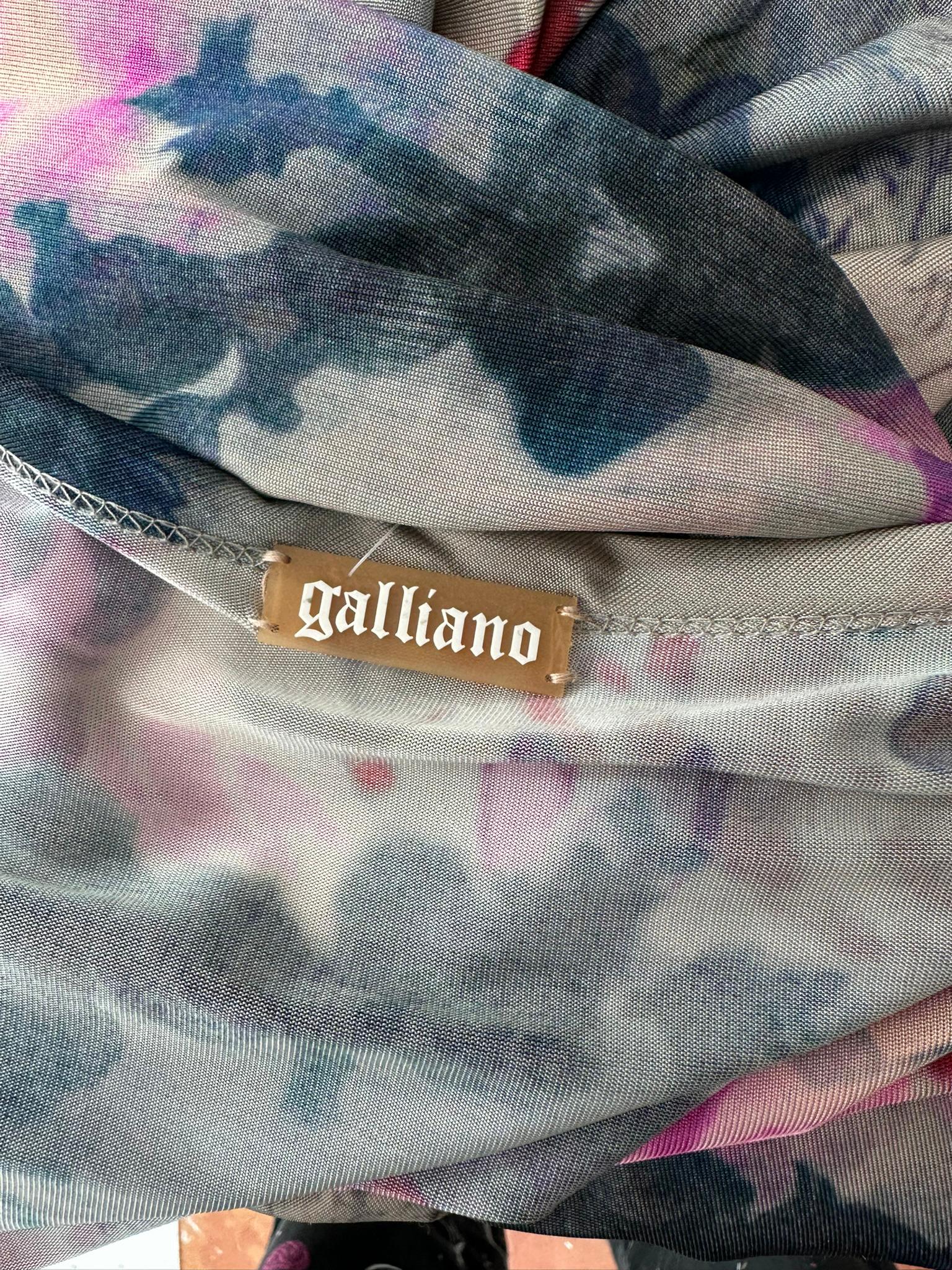 John Galliano - Robe à col V en maille extensible imprimée sur le thème de l'Asie en vente 9