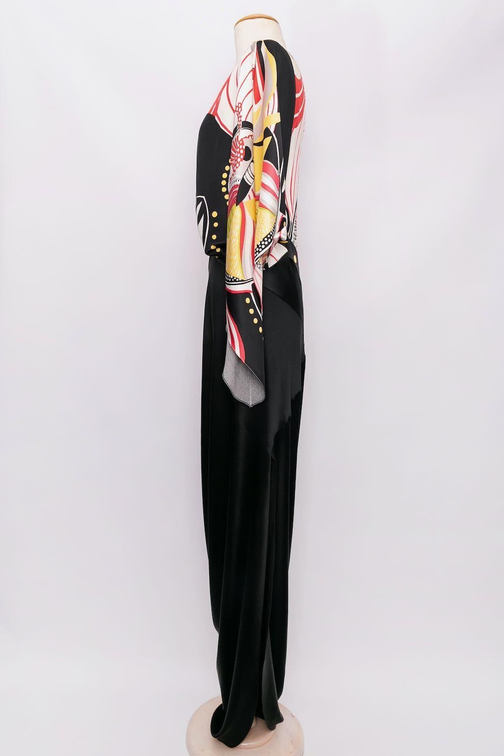 John Galliano - Asymmetrical silk dress

Additional information: 
Dimensions: Waist: 39.5 cm, Hips: 51 cm (20.07