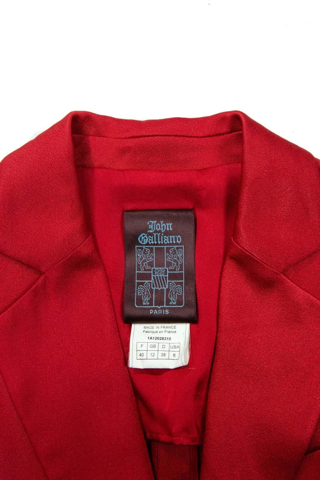 John Galliano Autumn 2001 Red Satin Blazer For Sale 2