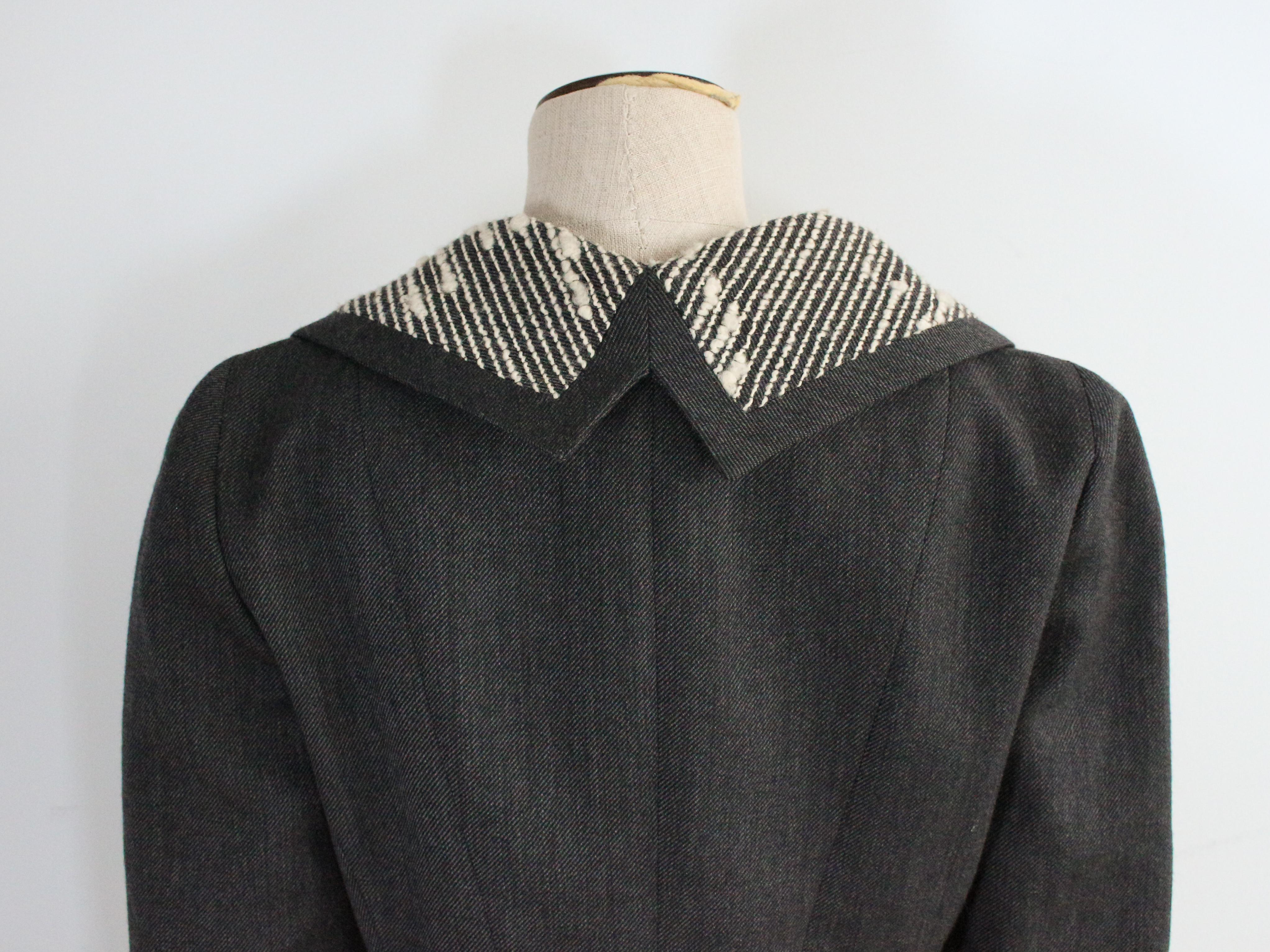 De las mujeres John Galliano Otoño/Invierno 1999 Chaqueta de lana con cuello marinero y botones de concha en venta