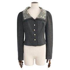 John Galliano Otoño/Invierno 1999 Chaqueta de lana con cuello marinero y botones de concha