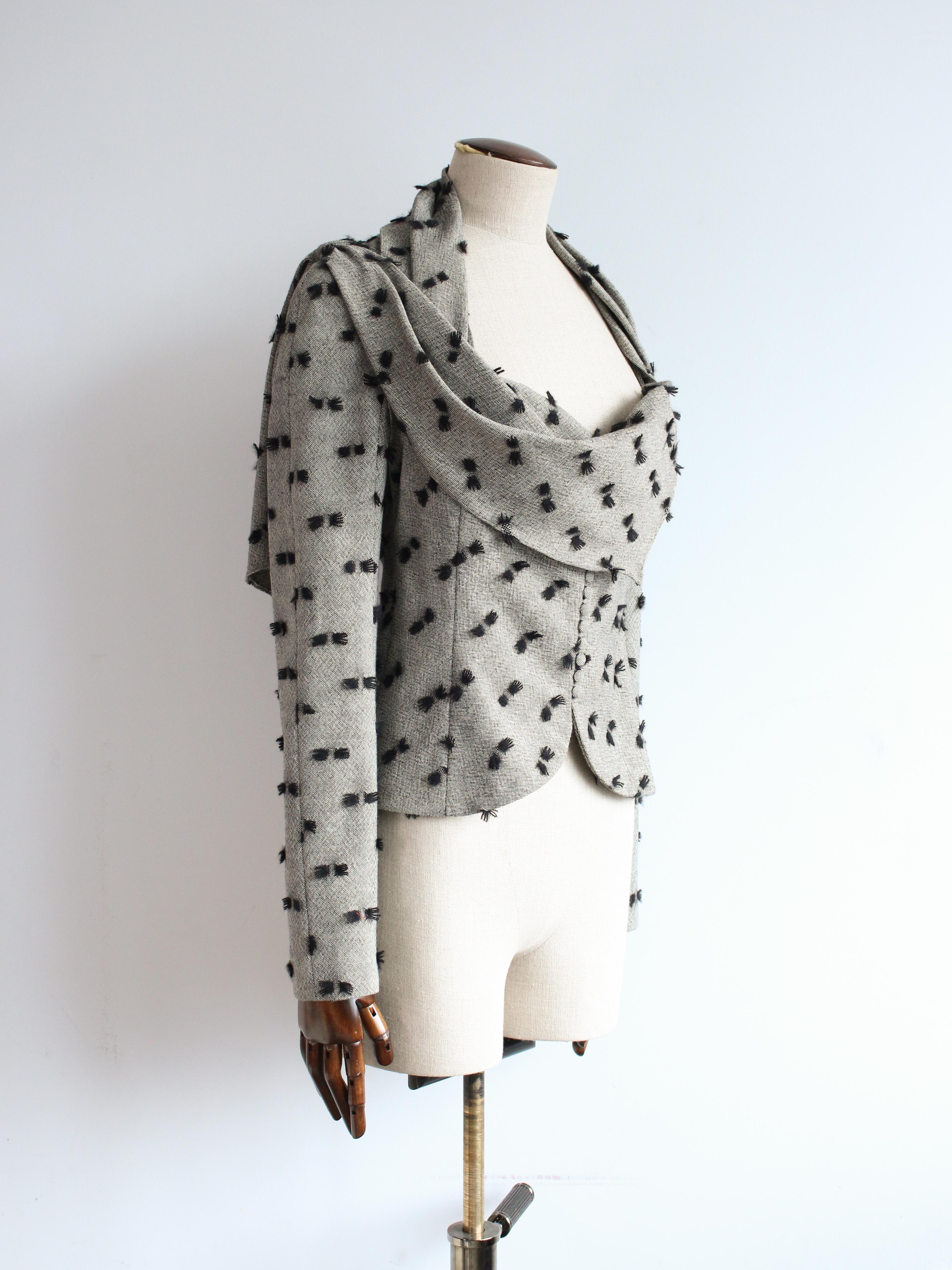 John Galliano Autunno/Inverno 1999 Giacca in lana applicata con drappeggio sul davanti In condizioni buone in vendita a Manchester, GB