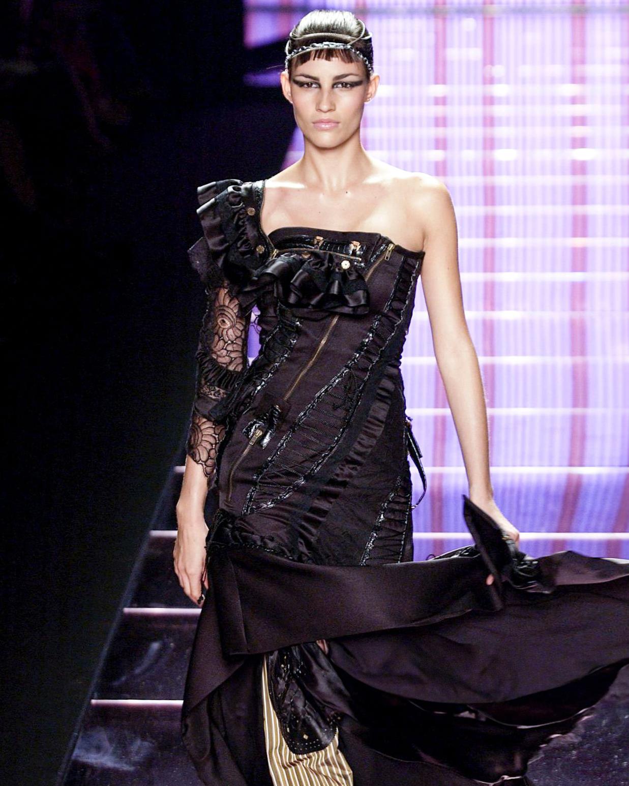 John Galliano Black Deconstructed Silk and Lace Evening Dress, ss 2002 In Good Condition For Sale In London, GB