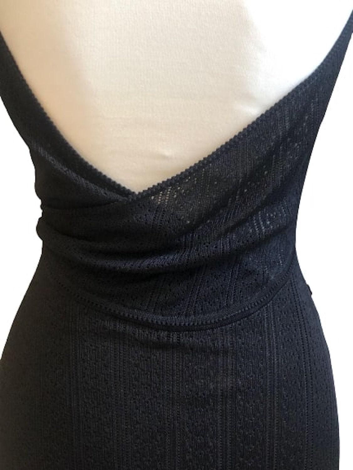 JOHN GALLIANO - Robe de soirée en dentelle noire tricotée, longueur moyenne, circa 1998 en vente 1