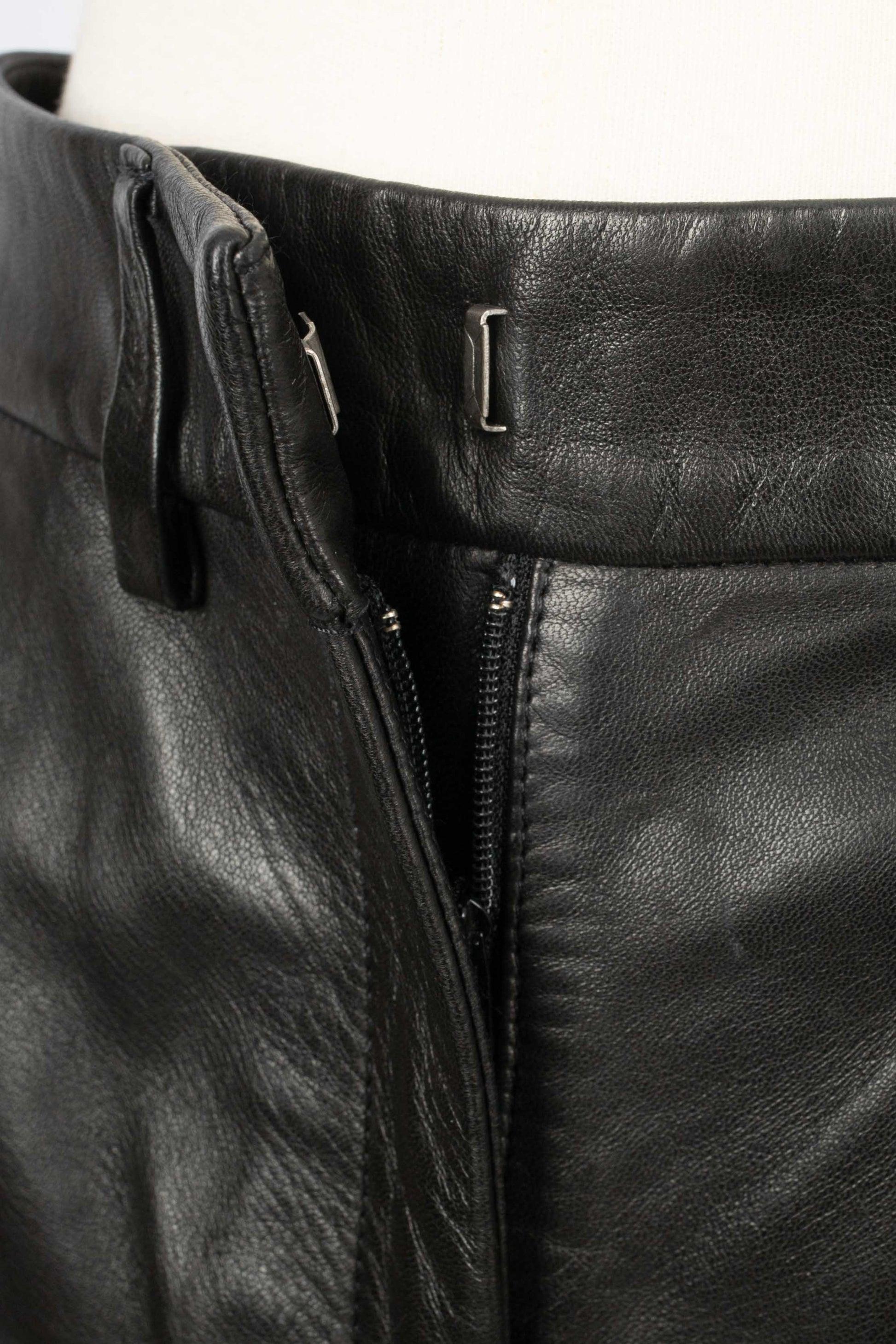 John Galliano Capri-Hose aus schwarzem Lammleder Damen im Angebot