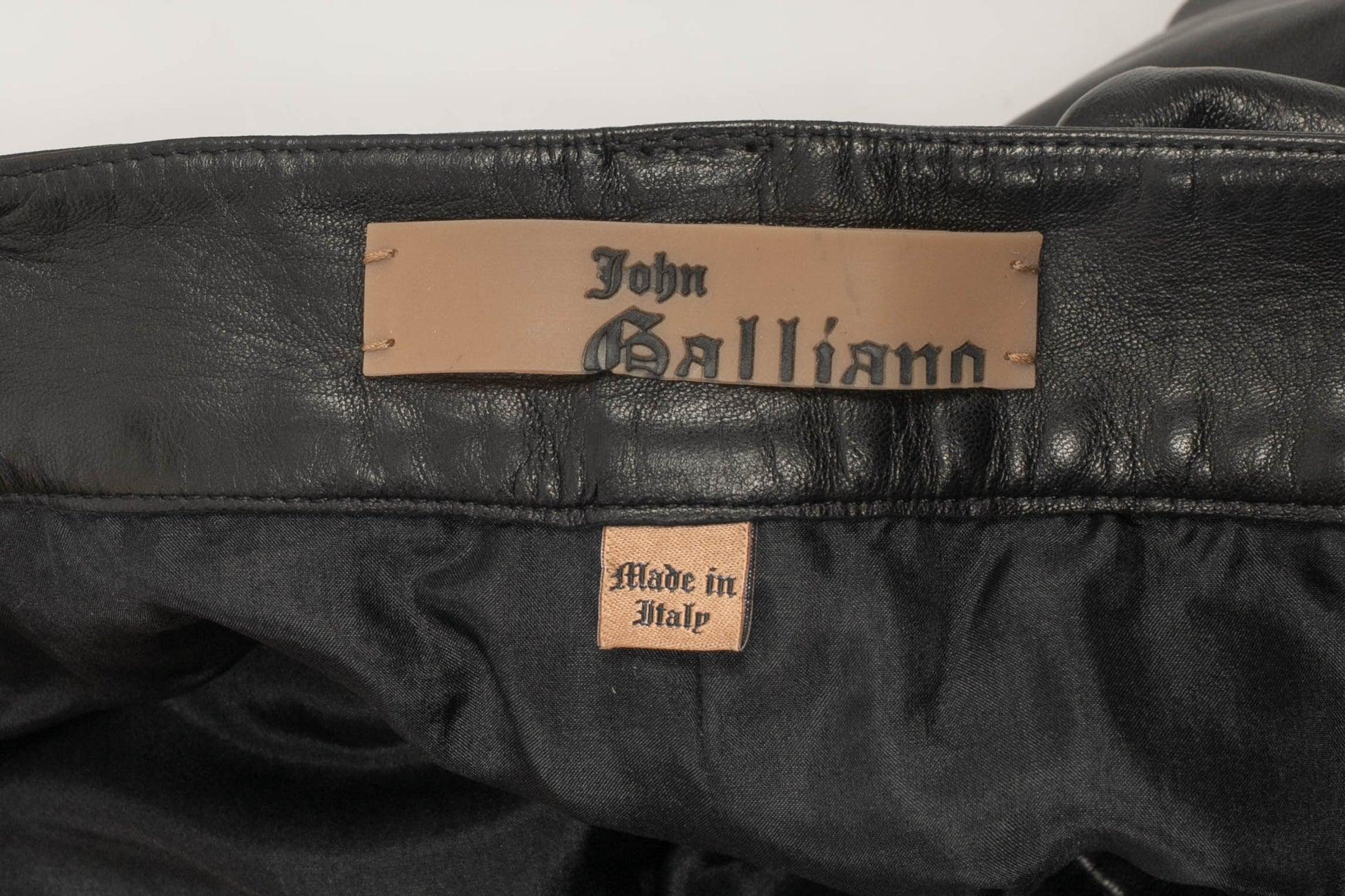 John Galliano Capri-Hose aus schwarzem Lammleder im Angebot 3